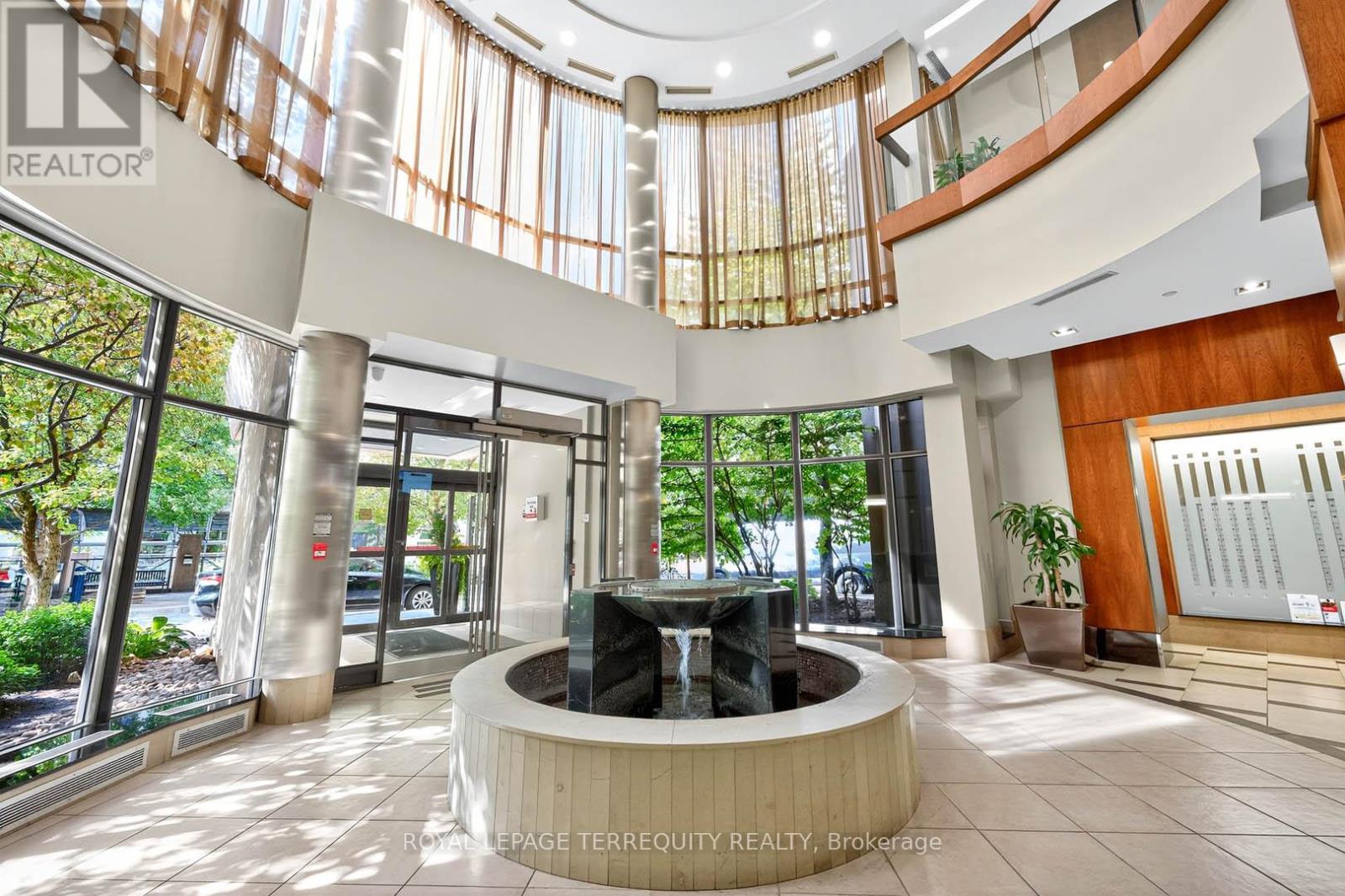 2510 - 10 Northtown Way, Toronto, Ontario  M2N 7L4 - Photo 5 - C12436773