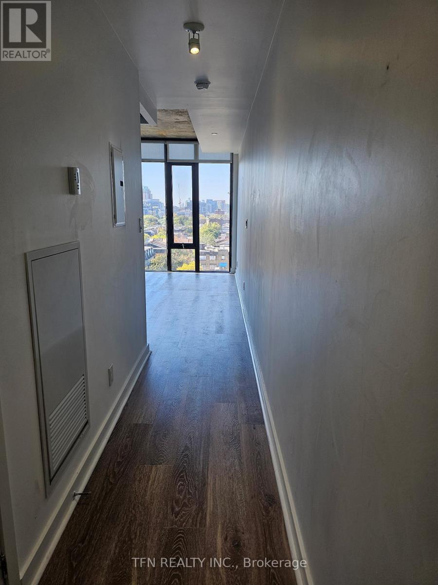 810 - 111 Bathurst Street, Toronto, Ontario  M5V 0M9 - Photo 5 - C12436851