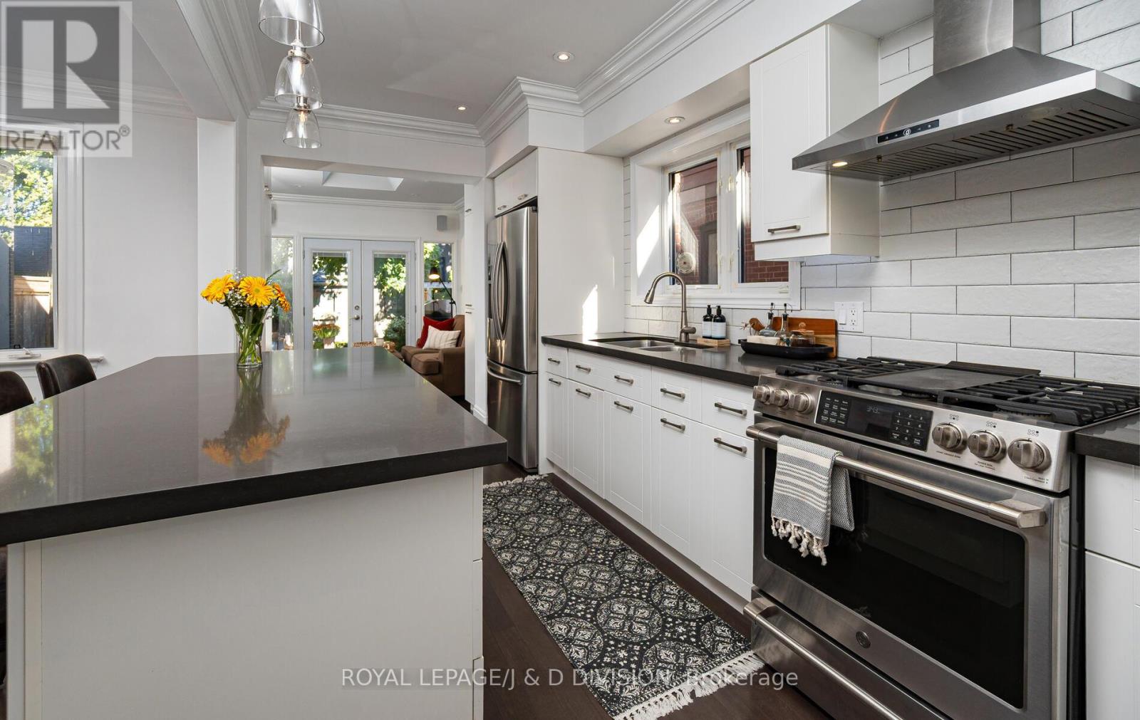 151 Forman Avenue, Toronto, Ontario  M4S 2R9 - Photo 13 - C12436882