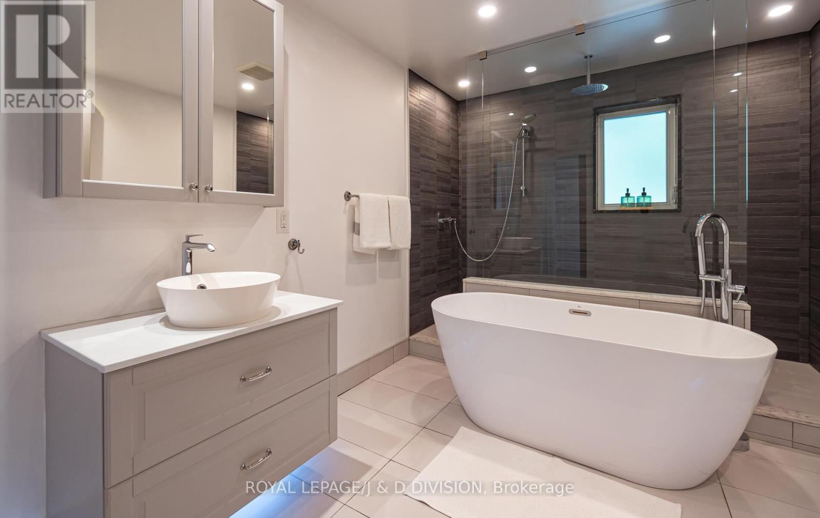 151 Forman Avenue, Toronto, Ontario  M4S 2R9 - Photo 21 - C12436882