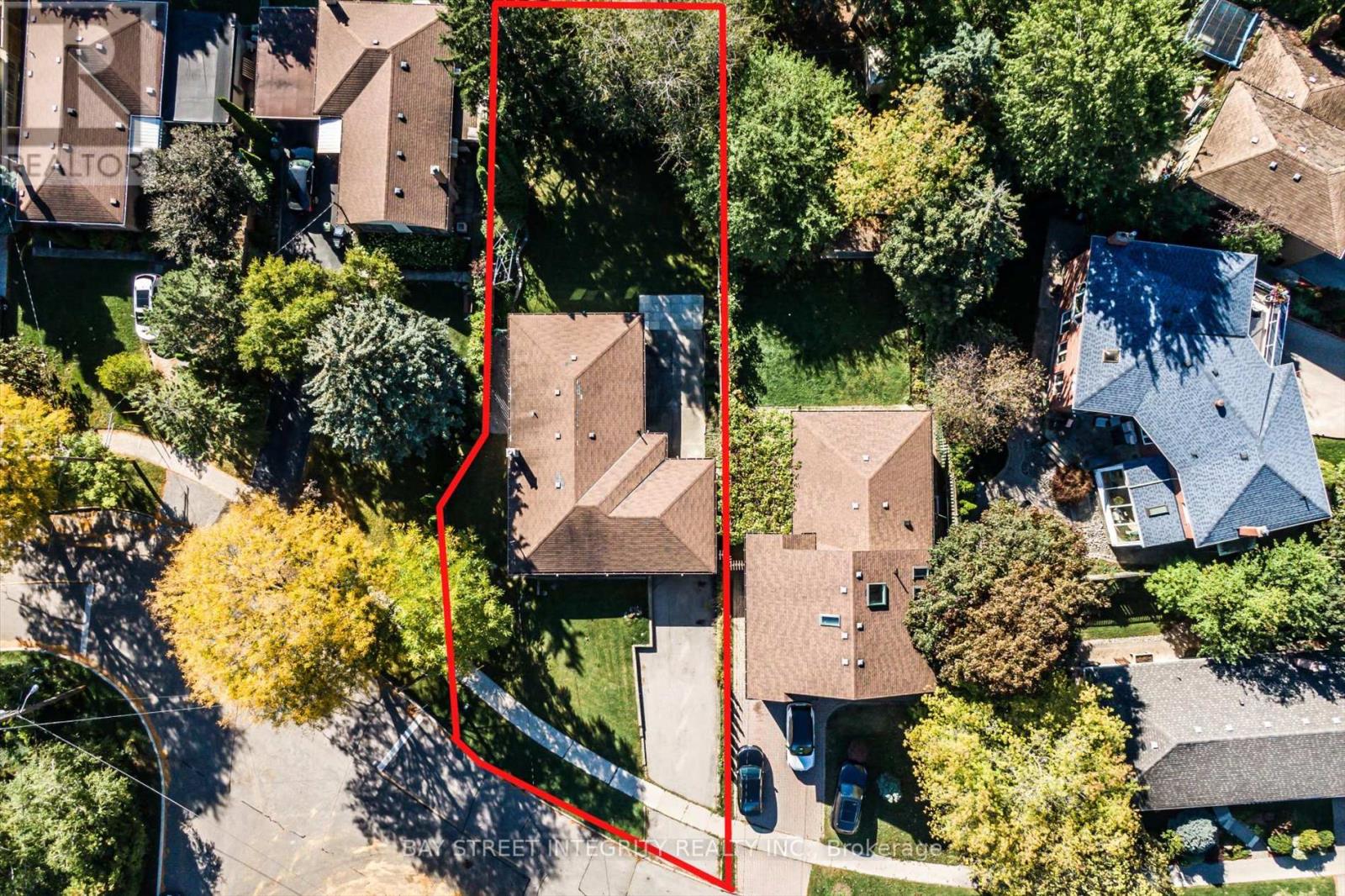 1 Caines Avenue, Toronto, Ontario  M2M 1G1 - Photo 2 - C12436915