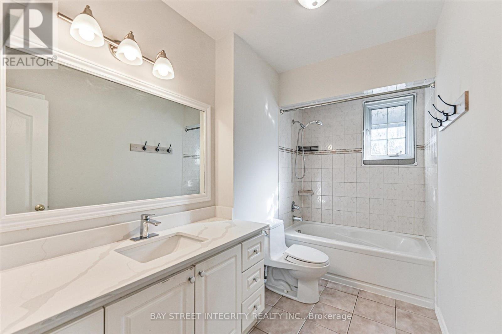 1 Caines Avenue, Toronto, Ontario  M2M 1G1 - Photo 21 - C12436915