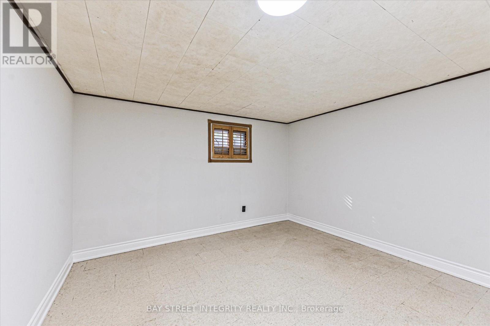 1 Caines Avenue, Toronto, Ontario  M2M 1G1 - Photo 29 - C12436915