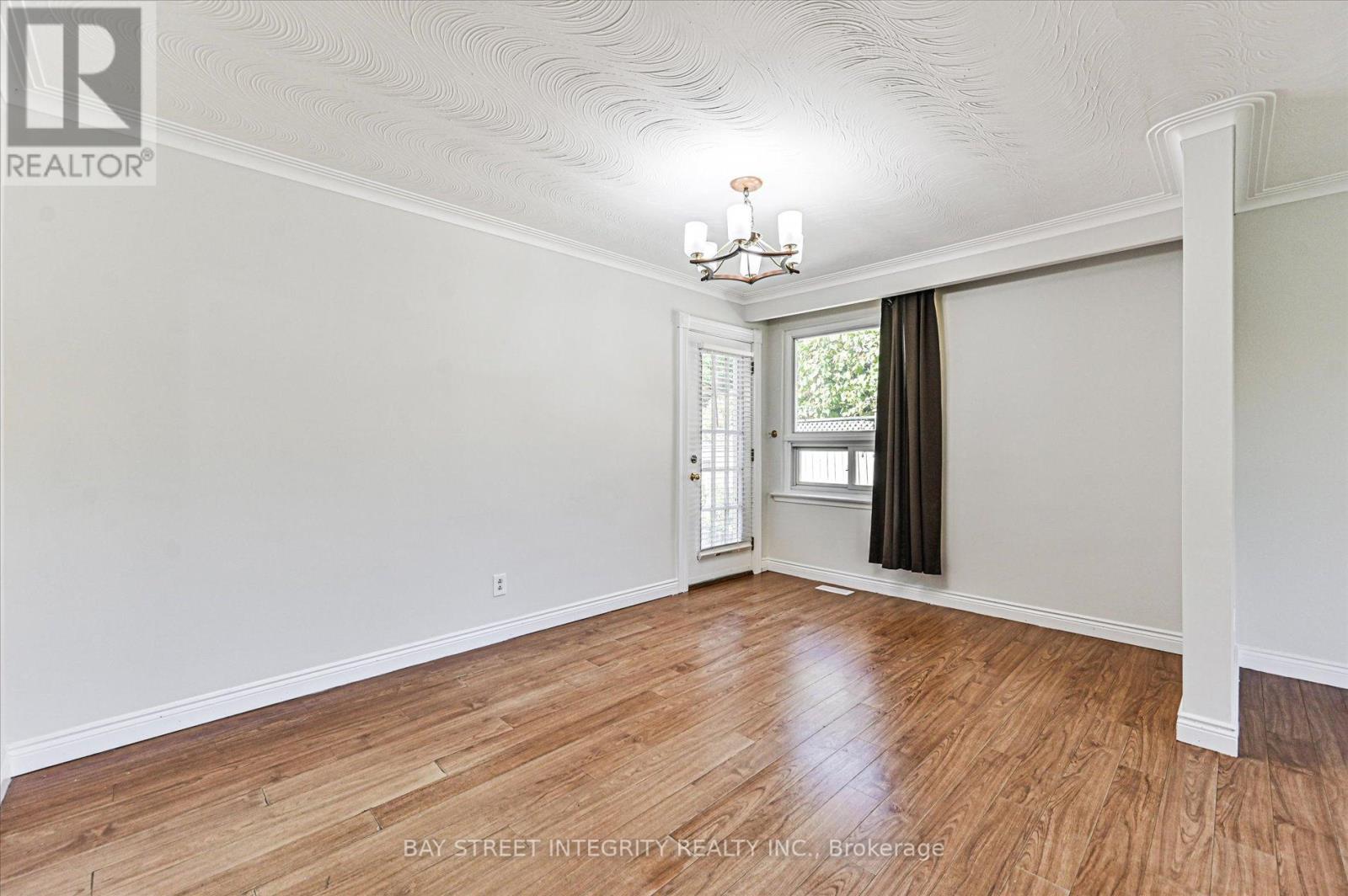1 Caines Avenue, Toronto, Ontario  M2M 1G1 - Photo 9 - C12436915
