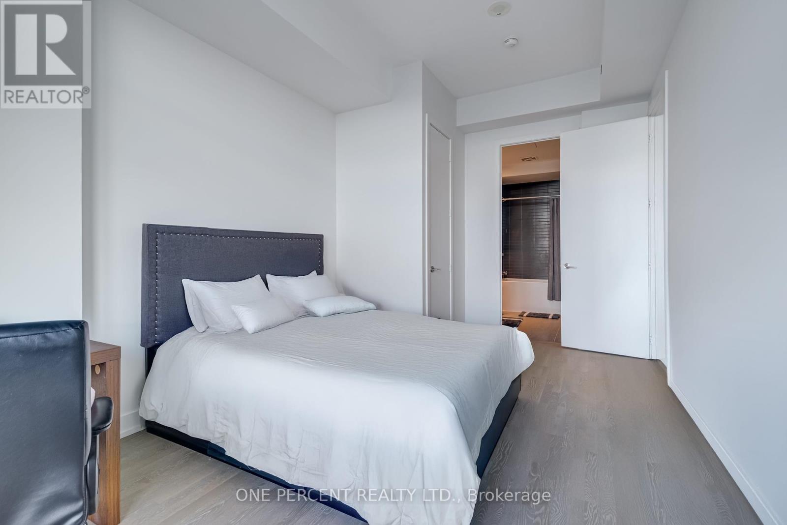 6108 - 7 Grenville Street, Toronto, Ontario  M4Y 1A1 - Photo 16 - C12436916