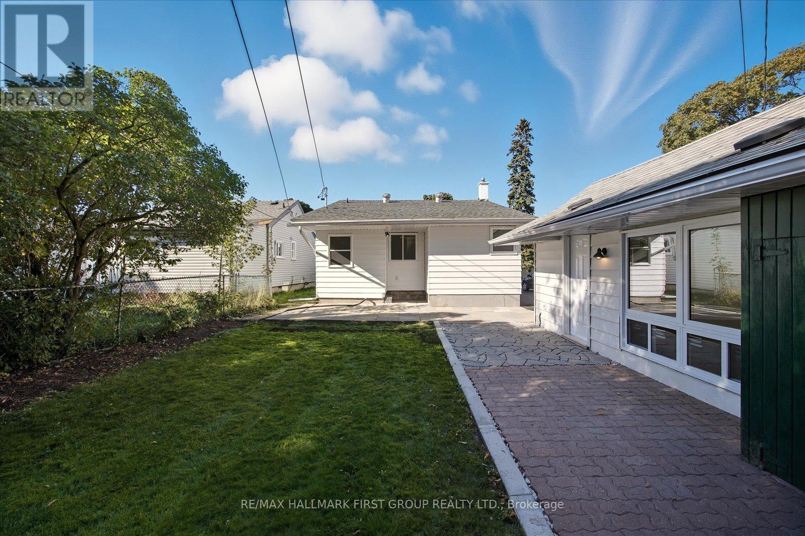 15 Pine Street, Ajax, Ontario  L1S 1X8 - Photo 23 - E12436696