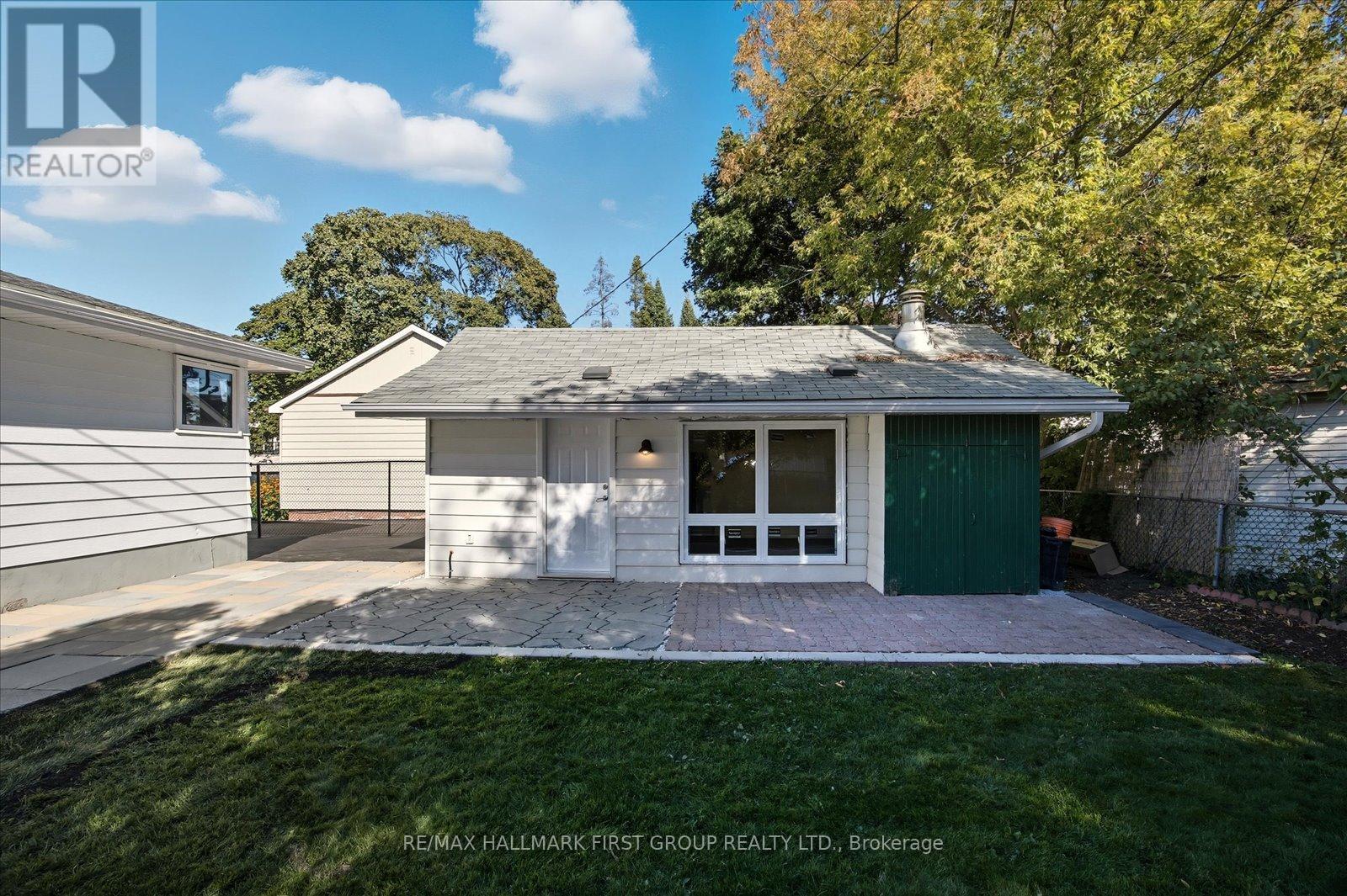 15 Pine Street, Ajax, Ontario  L1S 1X8 - Photo 24 - E12436696