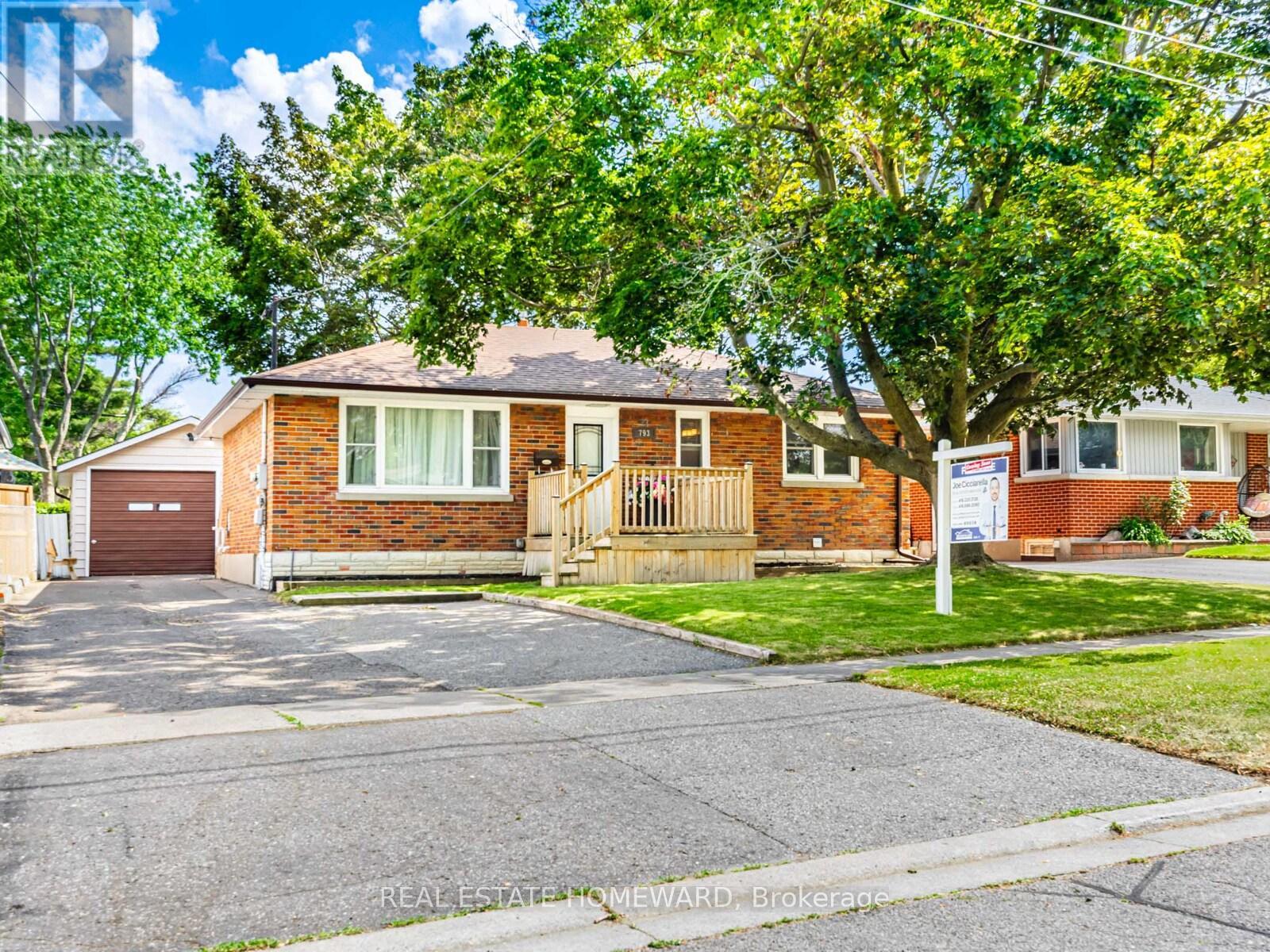793 Eastglen Drive, Oshawa, Ontario  L1G 1H3 - Photo 1 - E12436711