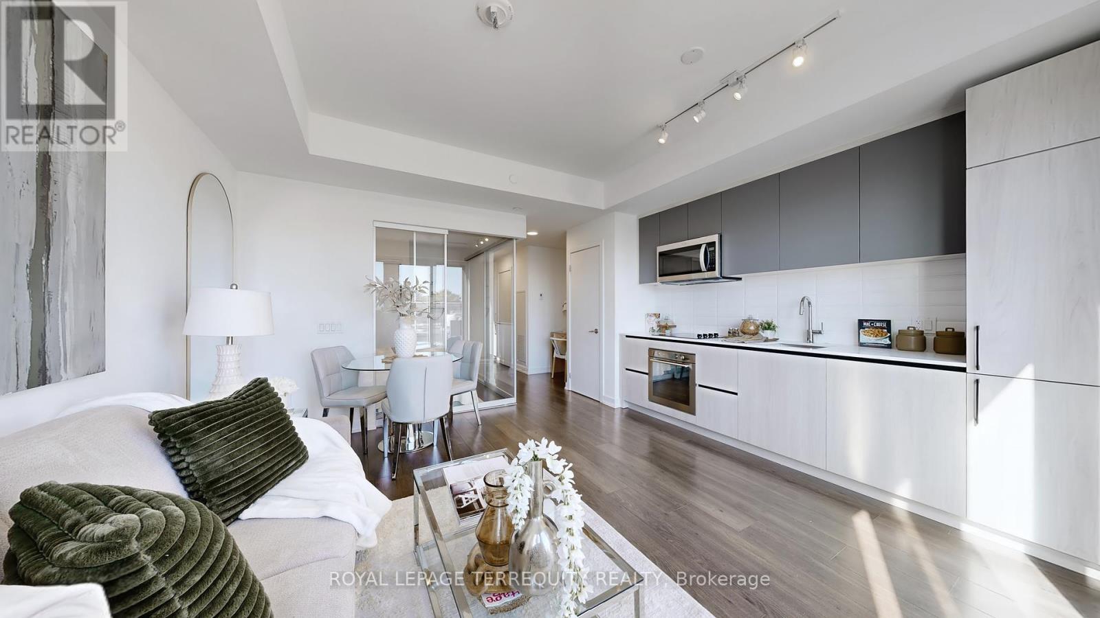 447 - 150 Logan Avenue, Toronto, Ontario  M4M 0E4 - Photo 4 - E12436757