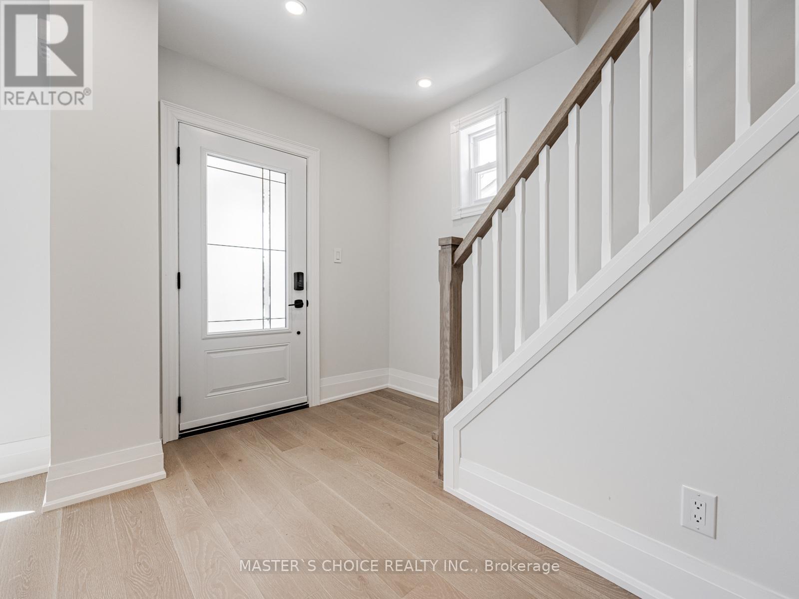 127 Highfield Road, Toronto, Ontario  M4L 2T9 - Photo 18 - E12436760