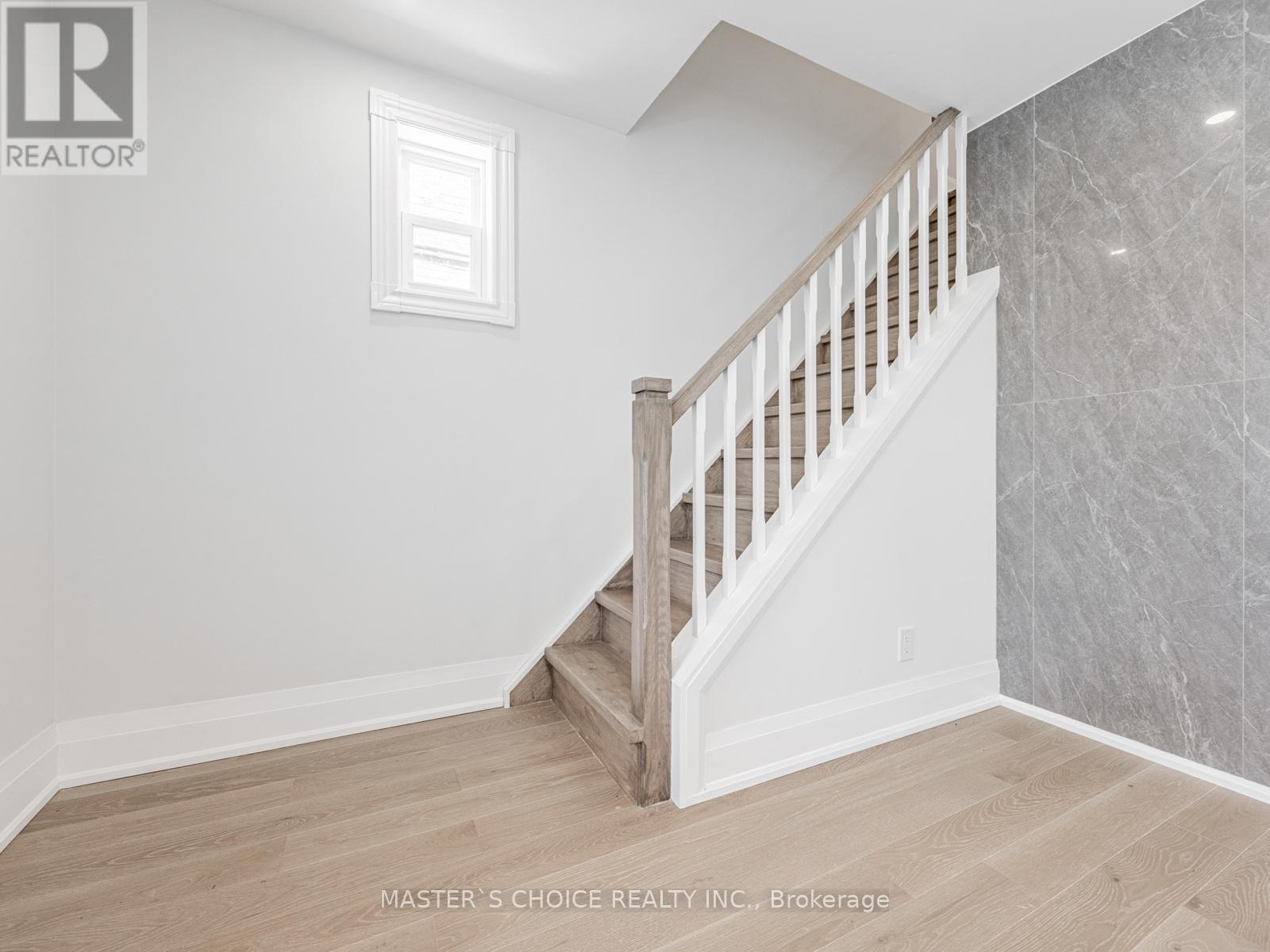 127 Highfield Road, Toronto, Ontario  M4L 2T9 - Photo 19 - E12436760