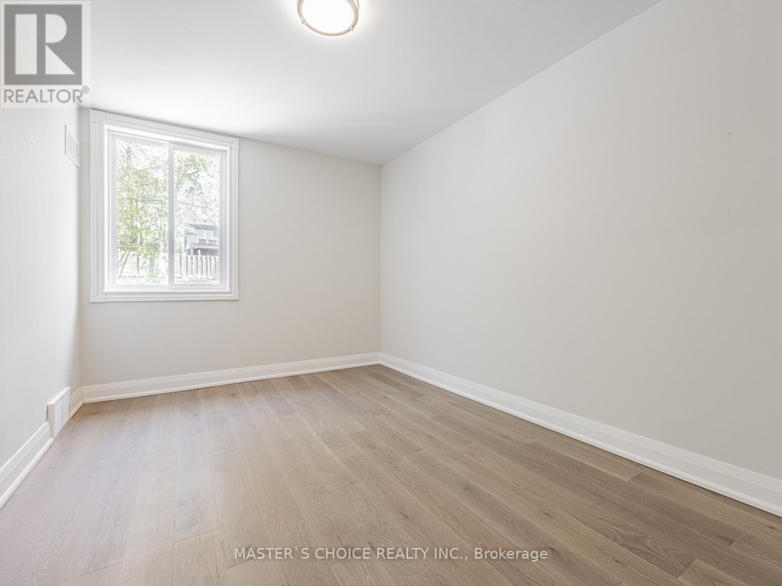 127 Highfield Road, Toronto, Ontario  M4L 2T9 - Photo 26 - E12436760
