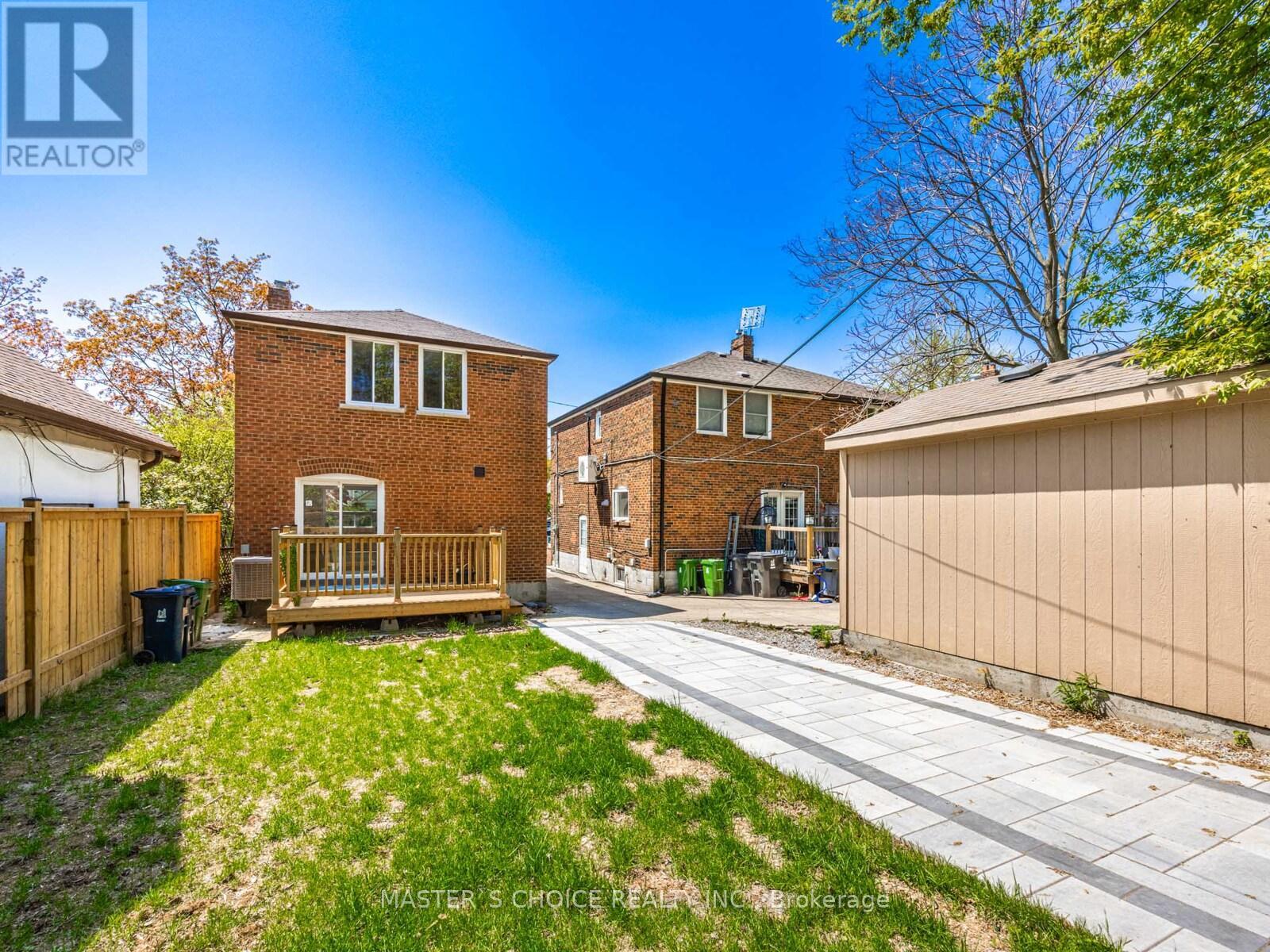 127 Highfield Road, Toronto, Ontario  M4L 2T9 - Photo 31 - E12436760