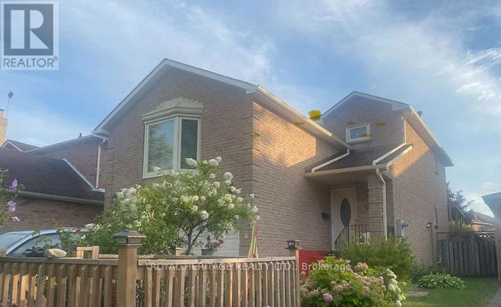 8 RYECLIFFE COURT, Toronto, Ontario