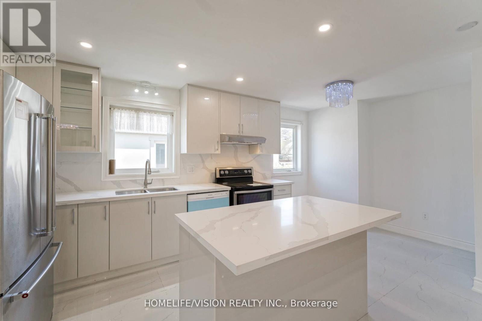 5 Orlando Boulevard, Toronto, Ontario  M1R 3N5 - Photo 13 - E12436955