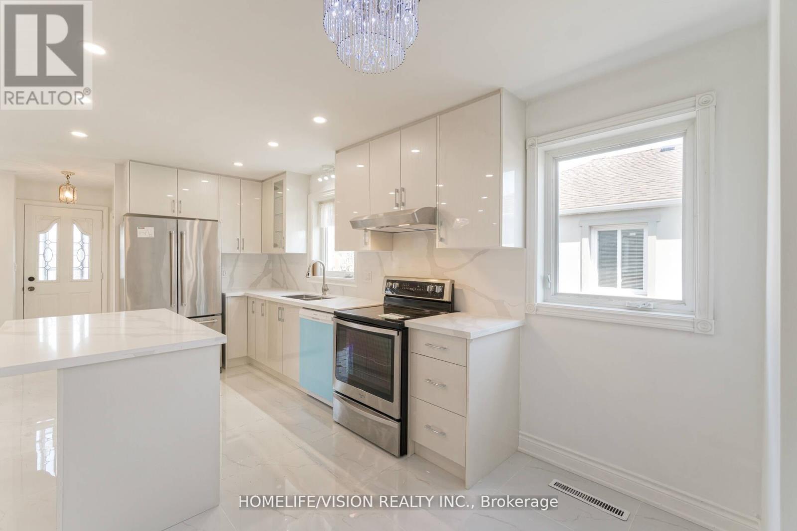 5 Orlando Boulevard, Toronto, Ontario  M1R 3N5 - Photo 14 - E12436955