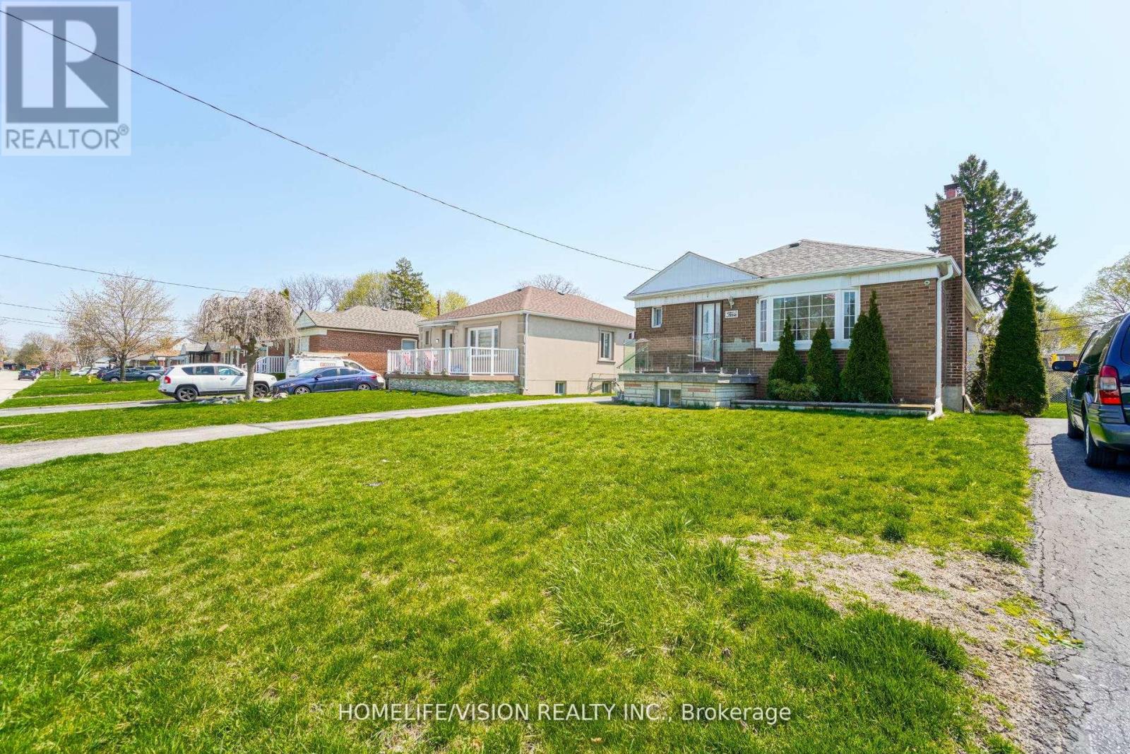 5 Orlando Boulevard, Toronto, Ontario  M1R 3N5 - Photo 23 - E12436955