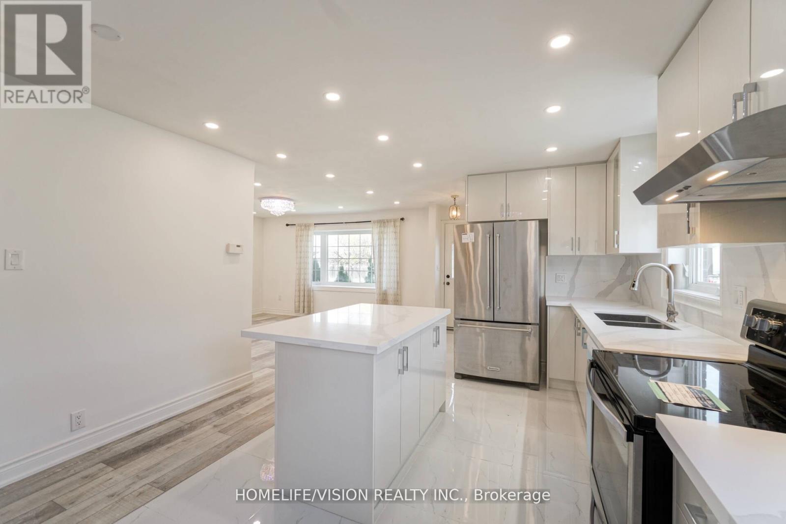 5 Orlando Boulevard, Toronto, Ontario  M1R 3N5 - Photo 26 - E12436955