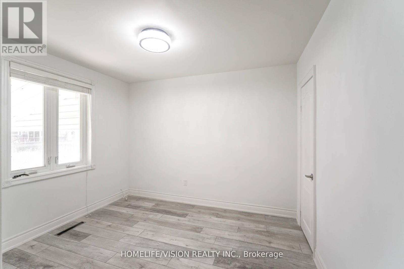 5 Orlando Boulevard, Toronto, Ontario  M1R 3N5 - Photo 3 - E12436955