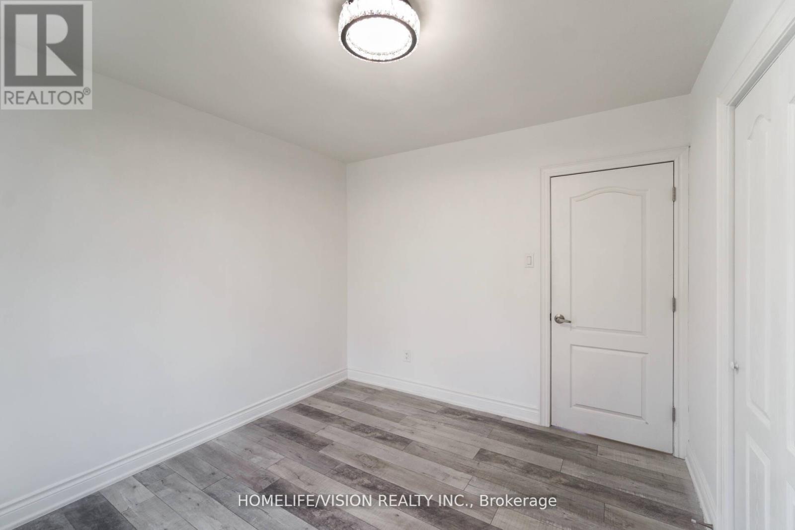 5 Orlando Boulevard, Toronto, Ontario  M1R 3N5 - Photo 33 - E12436955