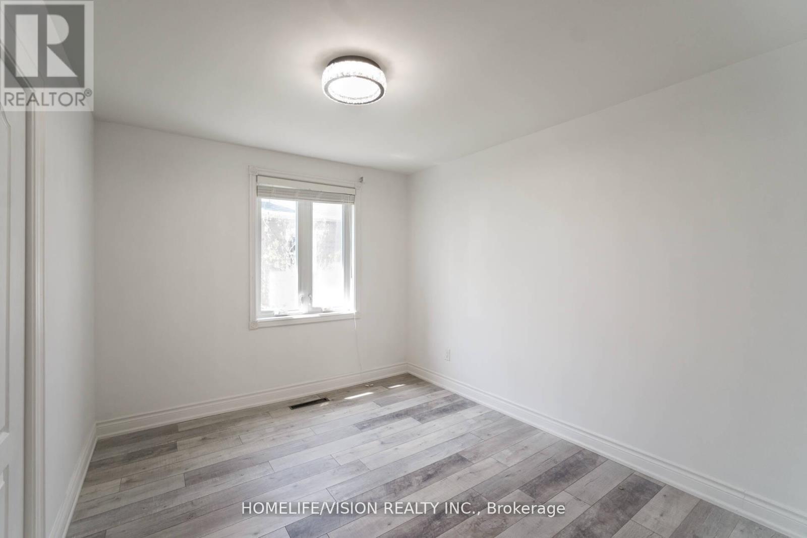 5 Orlando Boulevard, Toronto, Ontario  M1R 3N5 - Photo 5 - E12436955