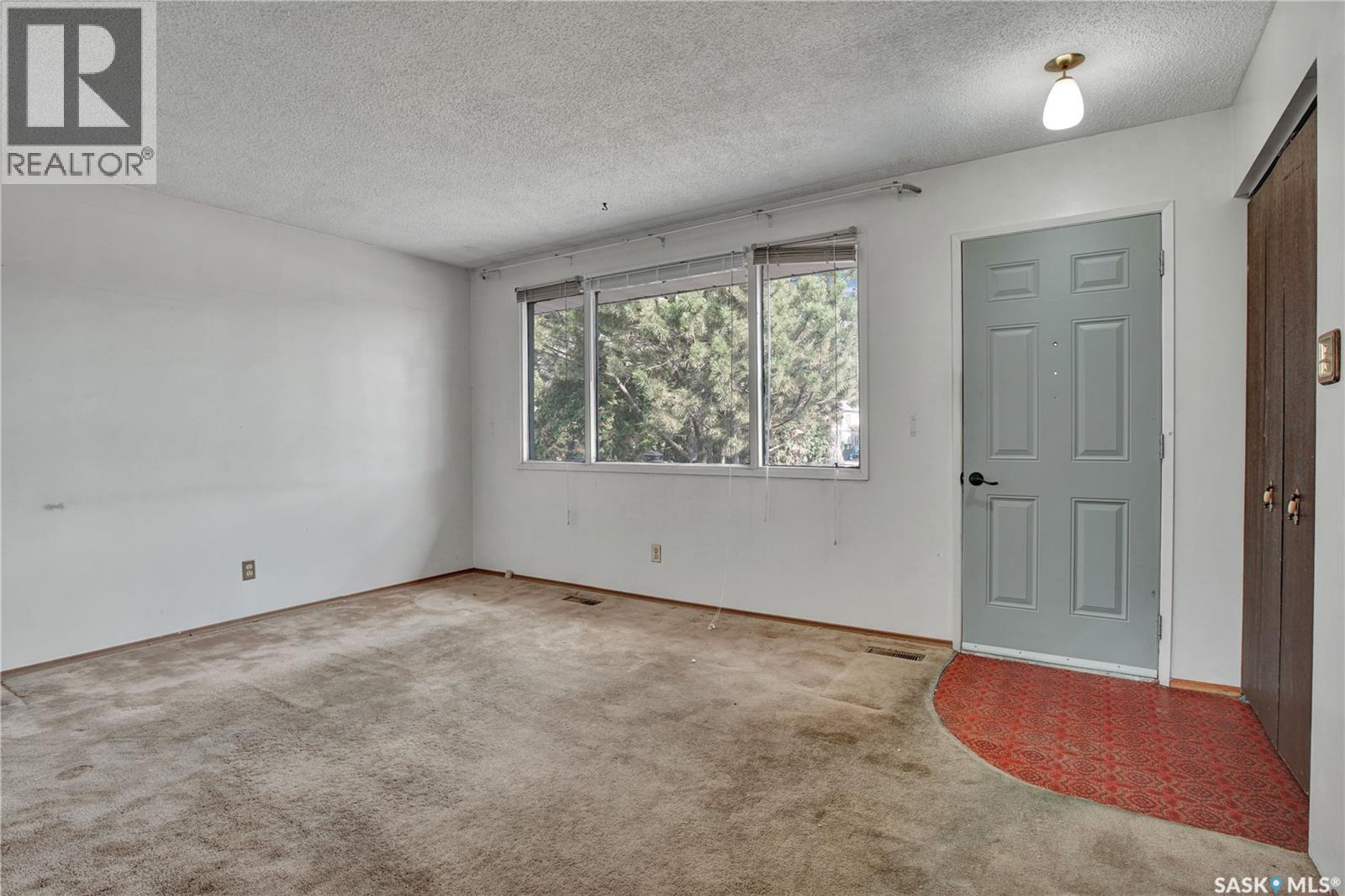 322 Brock Crescent, Saskatoon, Saskatchewan  S7H 4N5 - Photo 2 - SK019750