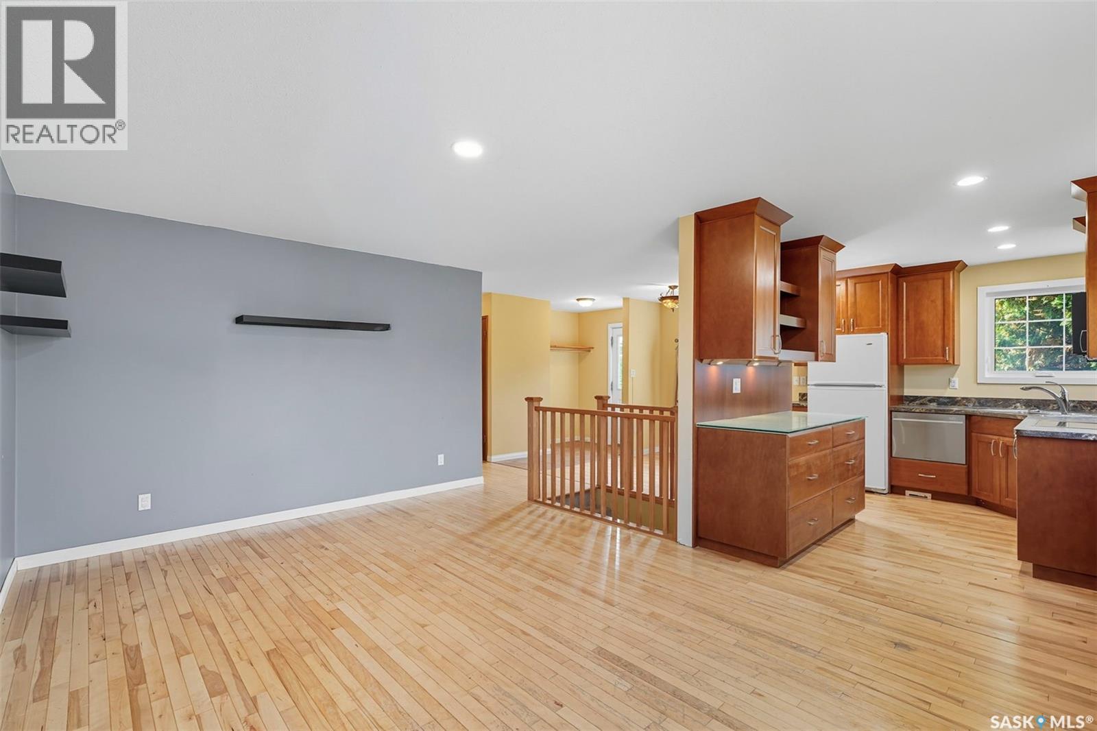 97 Arnason Crescent, Saskatoon, Saskatchewan  S7H 4M7 - Photo 6 - SK019693