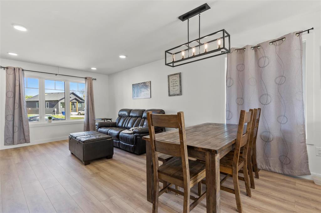 17 Sherwood Place, Grunthal, Manitoba  R0A 0R0 - Photo 5 - 202525236