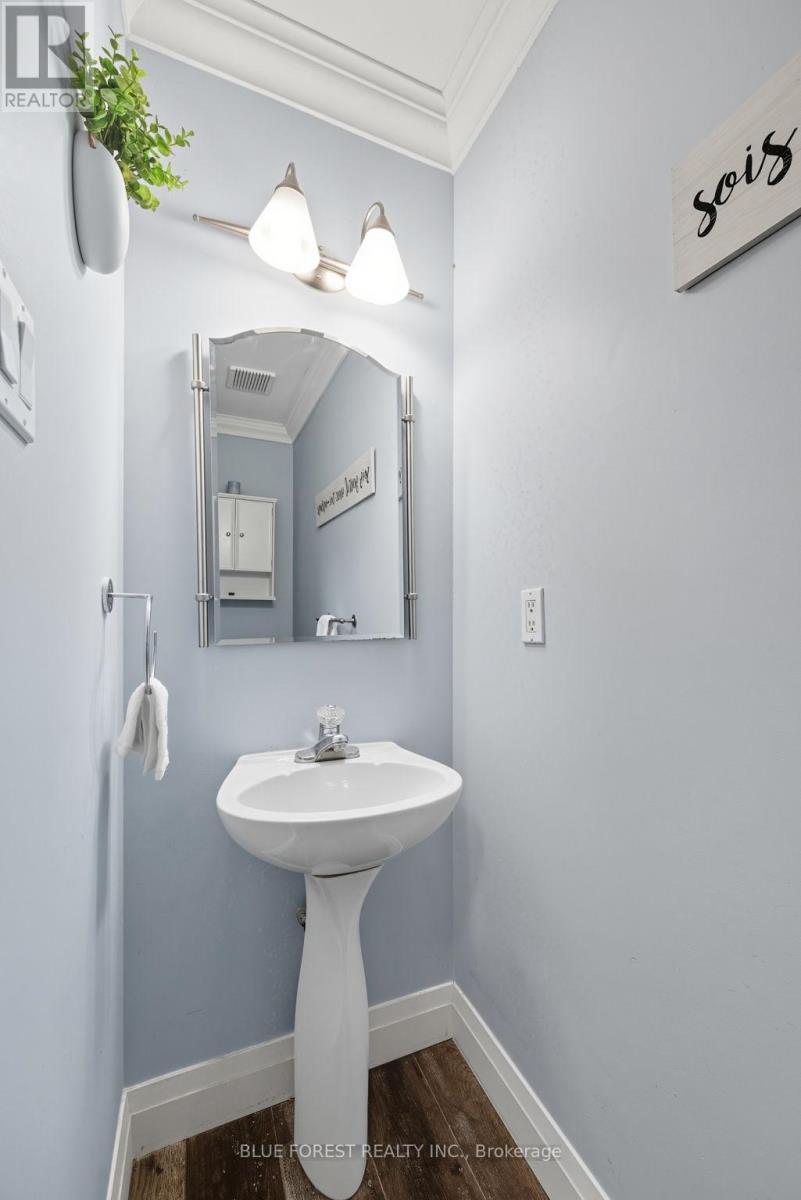 5 - 1920 Marconi Boulevard, London East, Ontario  N5V 4X8 - Photo 25 - X12424247