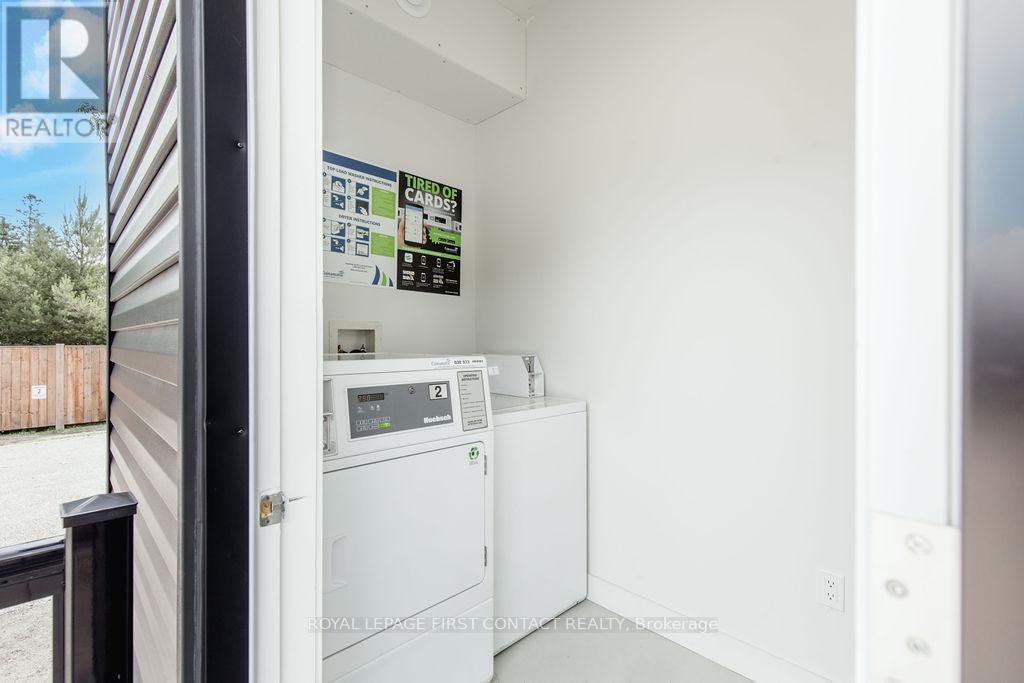 1370 Killarney Beach Road, Innisfil, Ontario  L0L 1W0 - Photo 25 - N12436703