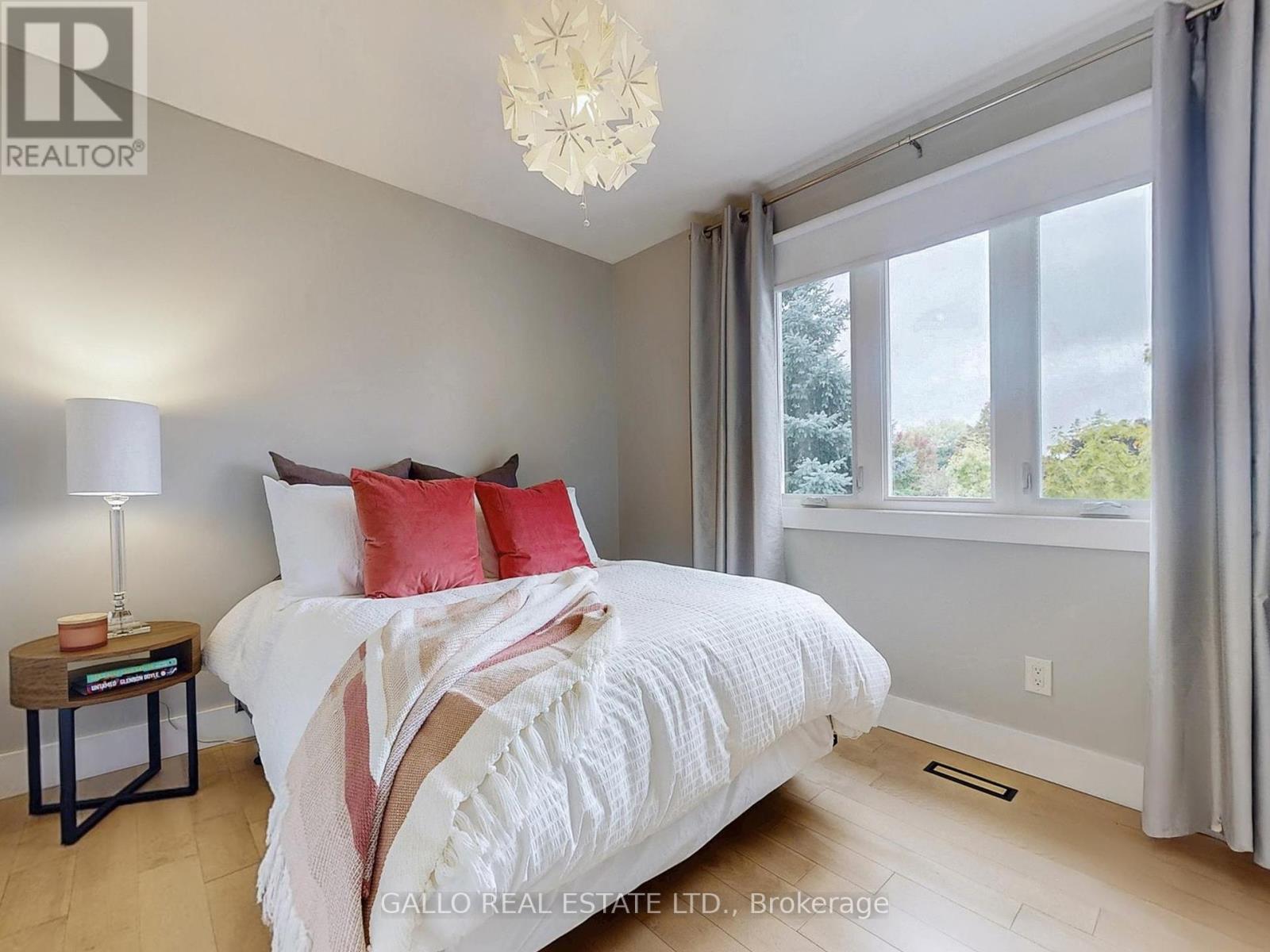 17 Sir Caradoc Place, Markham, Ontario  L3P 2X5 - Photo 18 - N12436730
