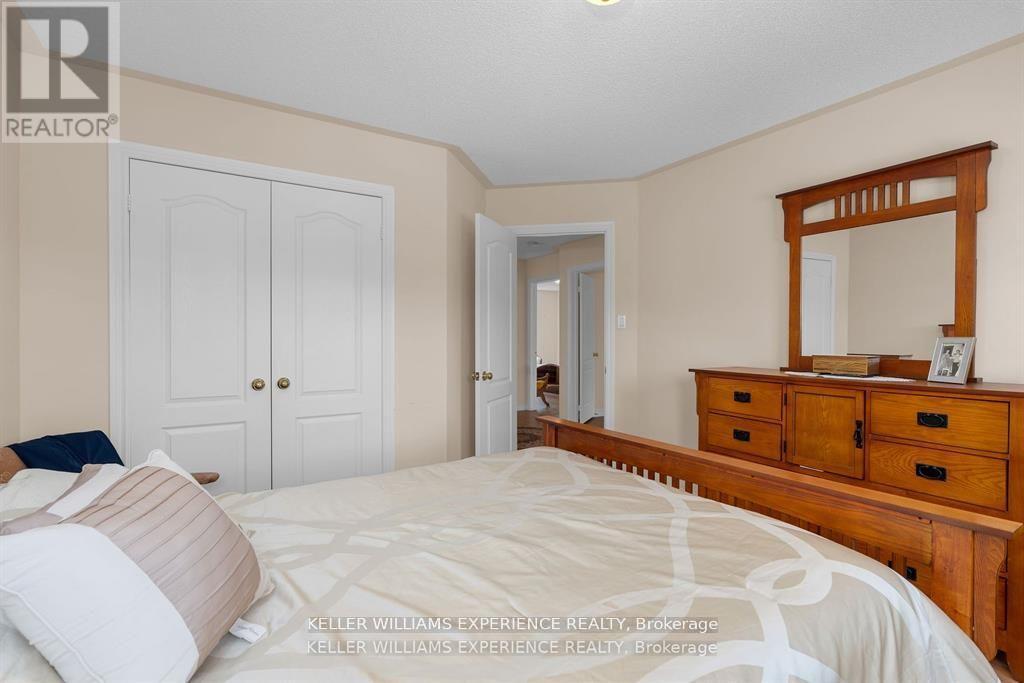 503 Simcoe Road, Bradford West Gwillimbury, Ontario  L3Z 3C4 - Photo 11 - N12436823