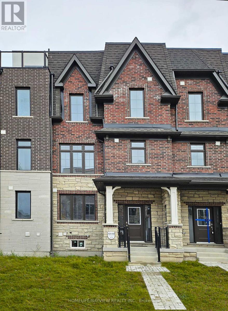 4 GUARDHOUSE CRESCENT, Markham, Ontario