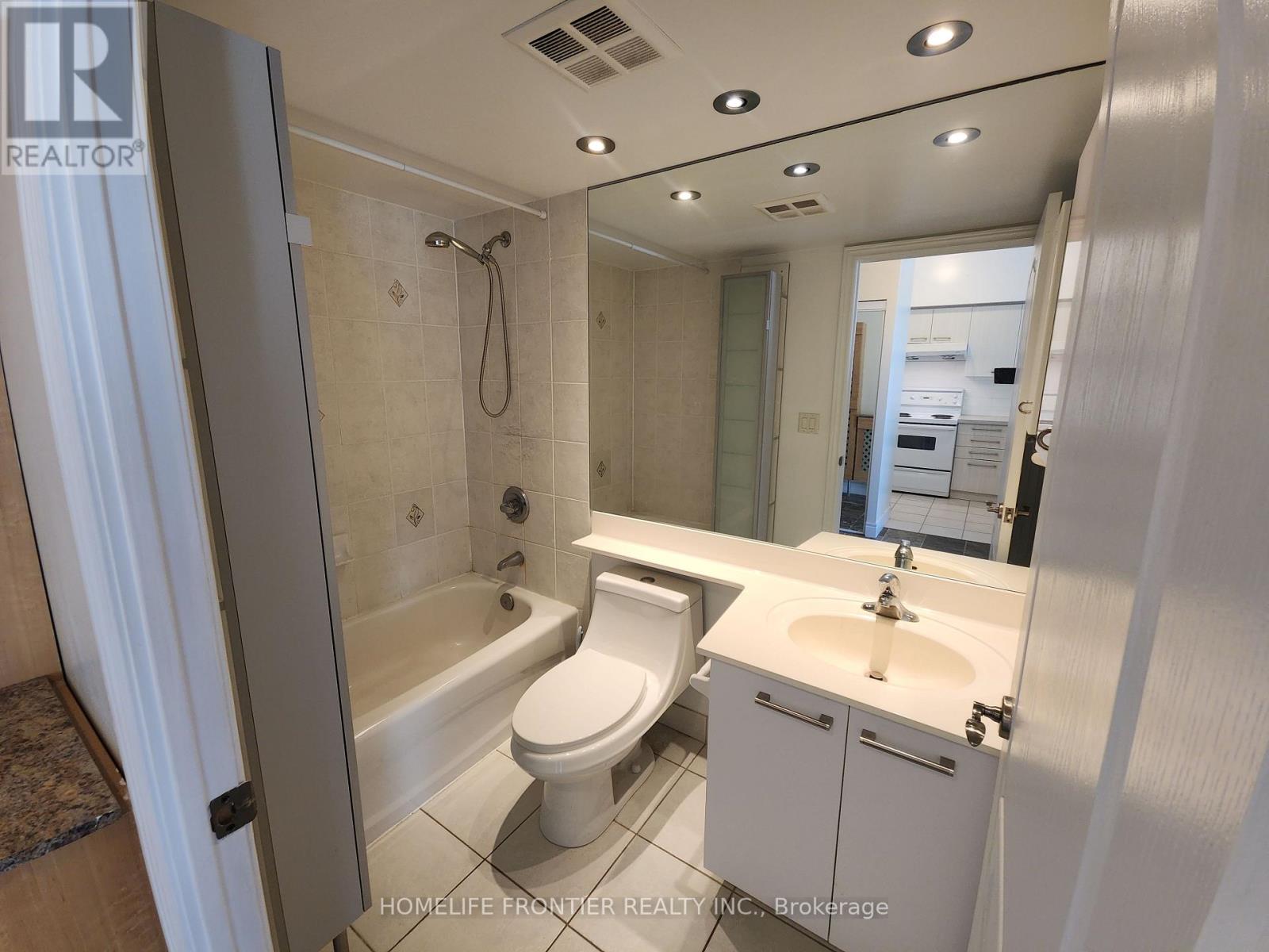1009 - 48 Suncrest Boulevard, Markham, Ontario  L3T 7Y5 - Photo 12 - N12436842