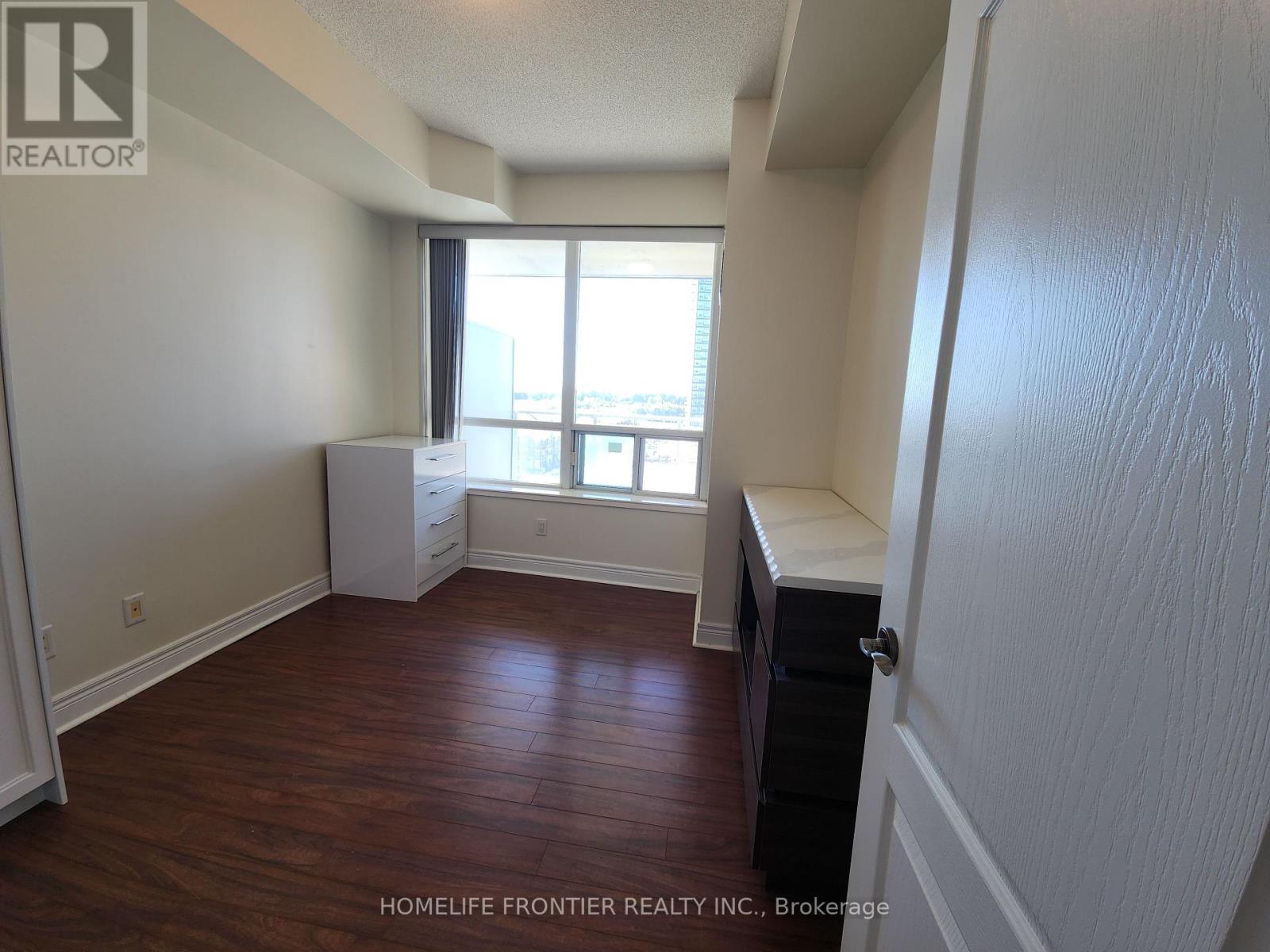 1009 - 48 Suncrest Boulevard, Markham, Ontario  L3T 7Y5 - Photo 13 - N12436842
