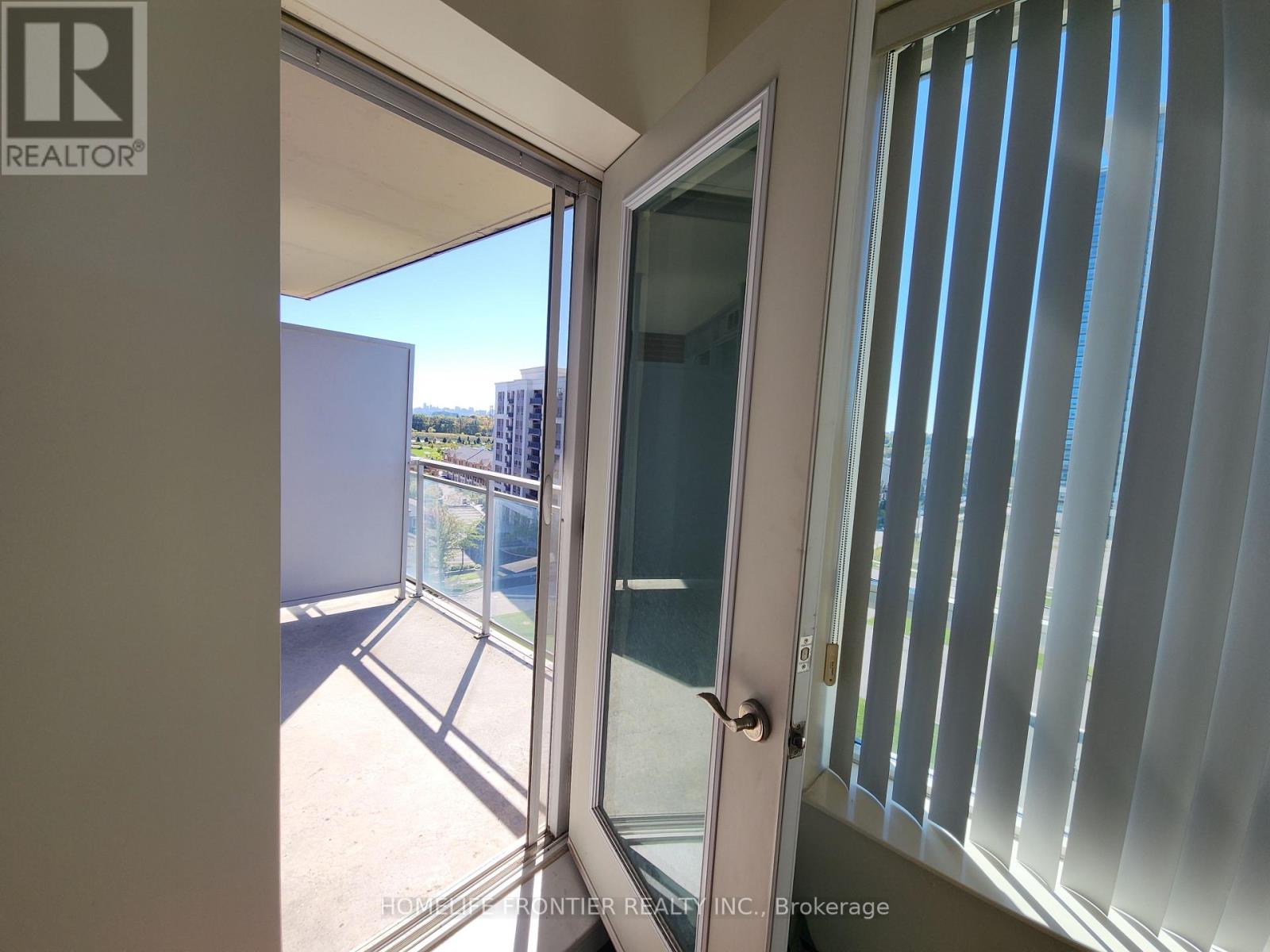 1009 - 48 Suncrest Boulevard, Markham, Ontario  L3T 7Y5 - Photo 14 - N12436842