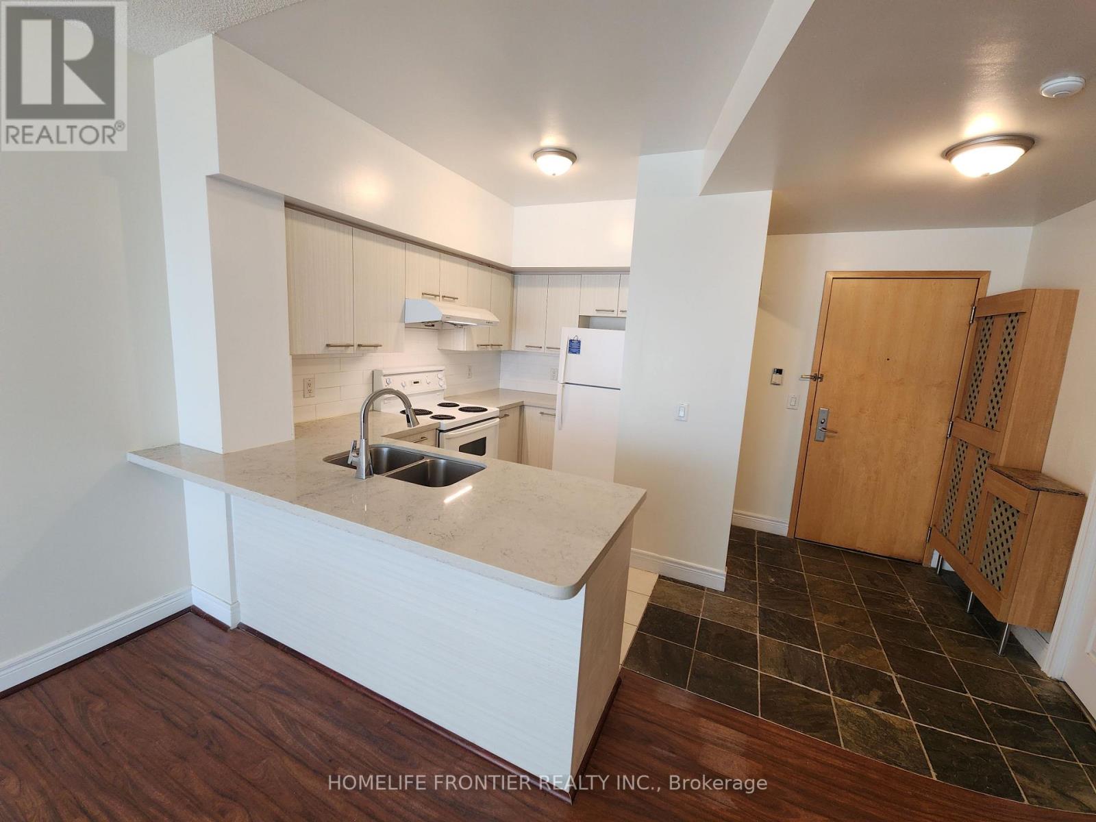 1009 - 48 Suncrest Boulevard, Markham, Ontario  L3T 7Y5 - Photo 7 - N12436842