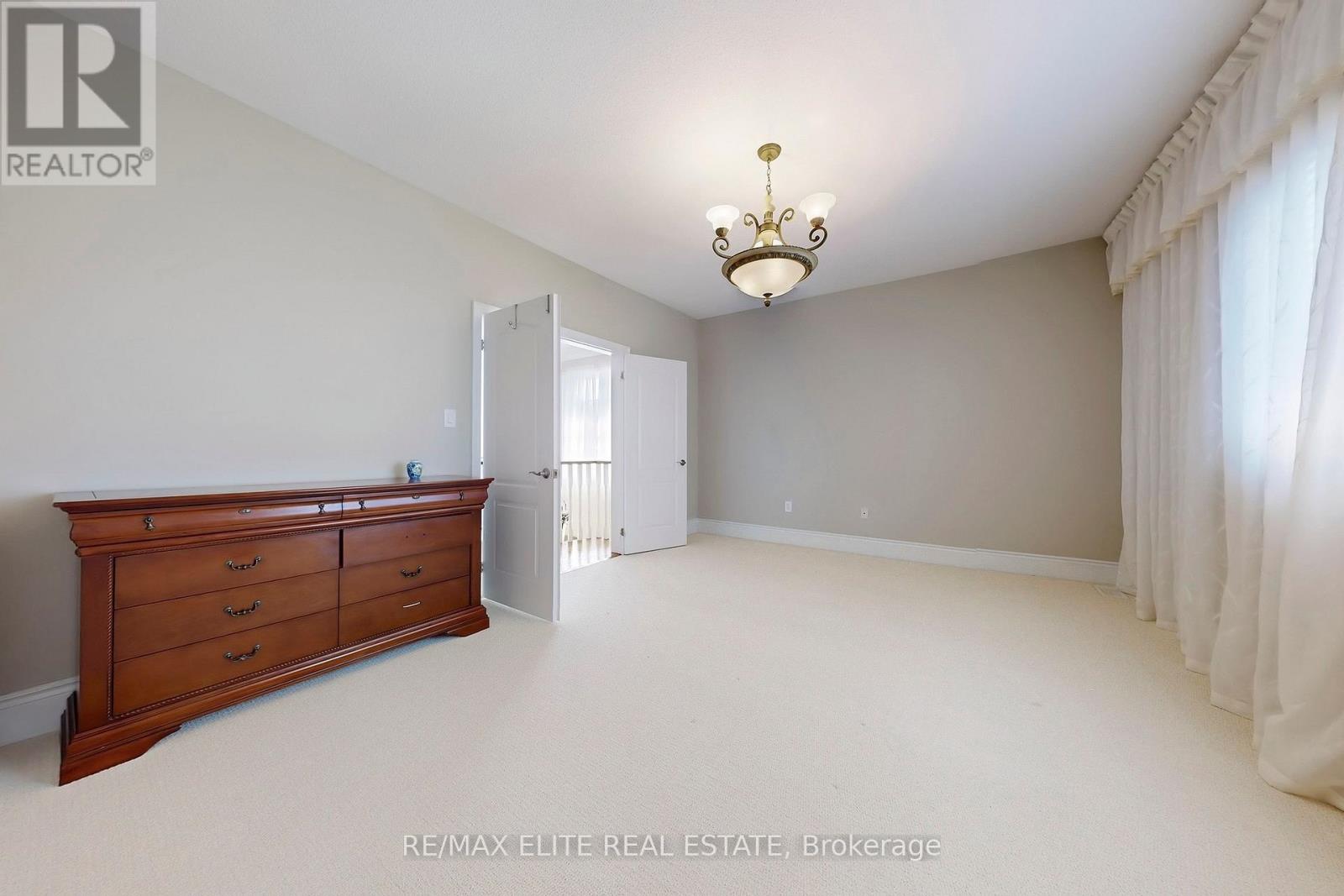 59 Carisbrooke Circle, Aurora, Ontario  L4G 0K4 - Photo 31 - N12436894