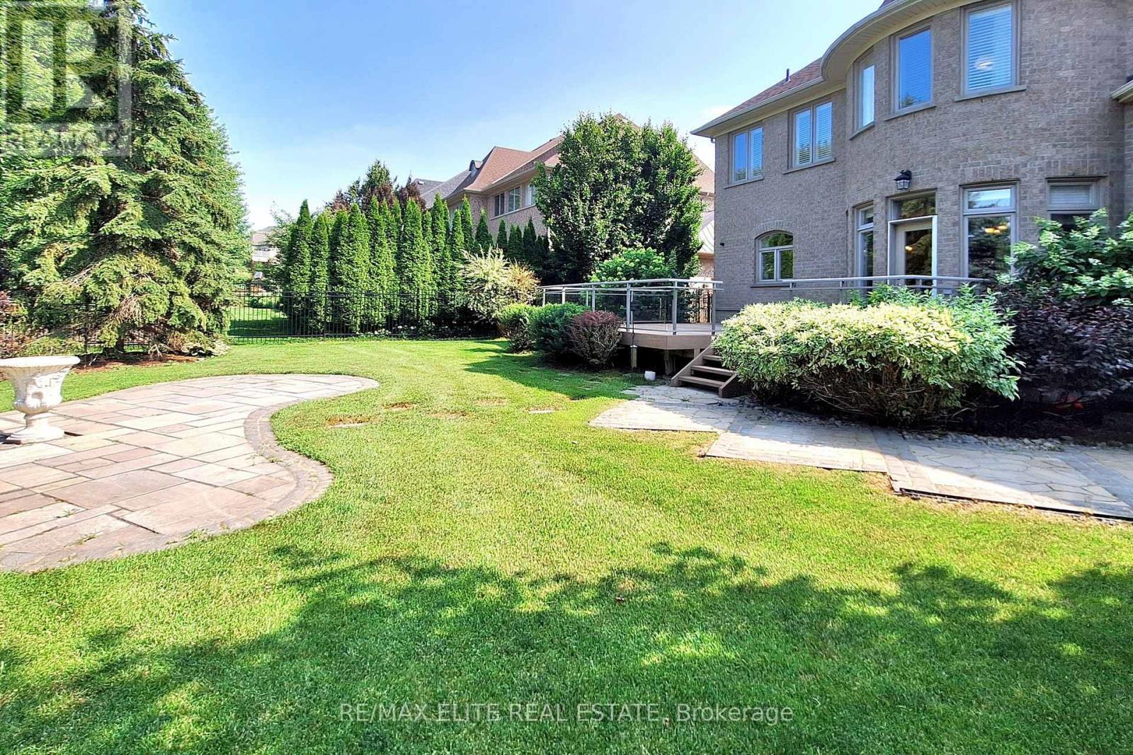 59 Carisbrooke Circle, Aurora, Ontario  L4G 0K4 - Photo 38 - N12436894