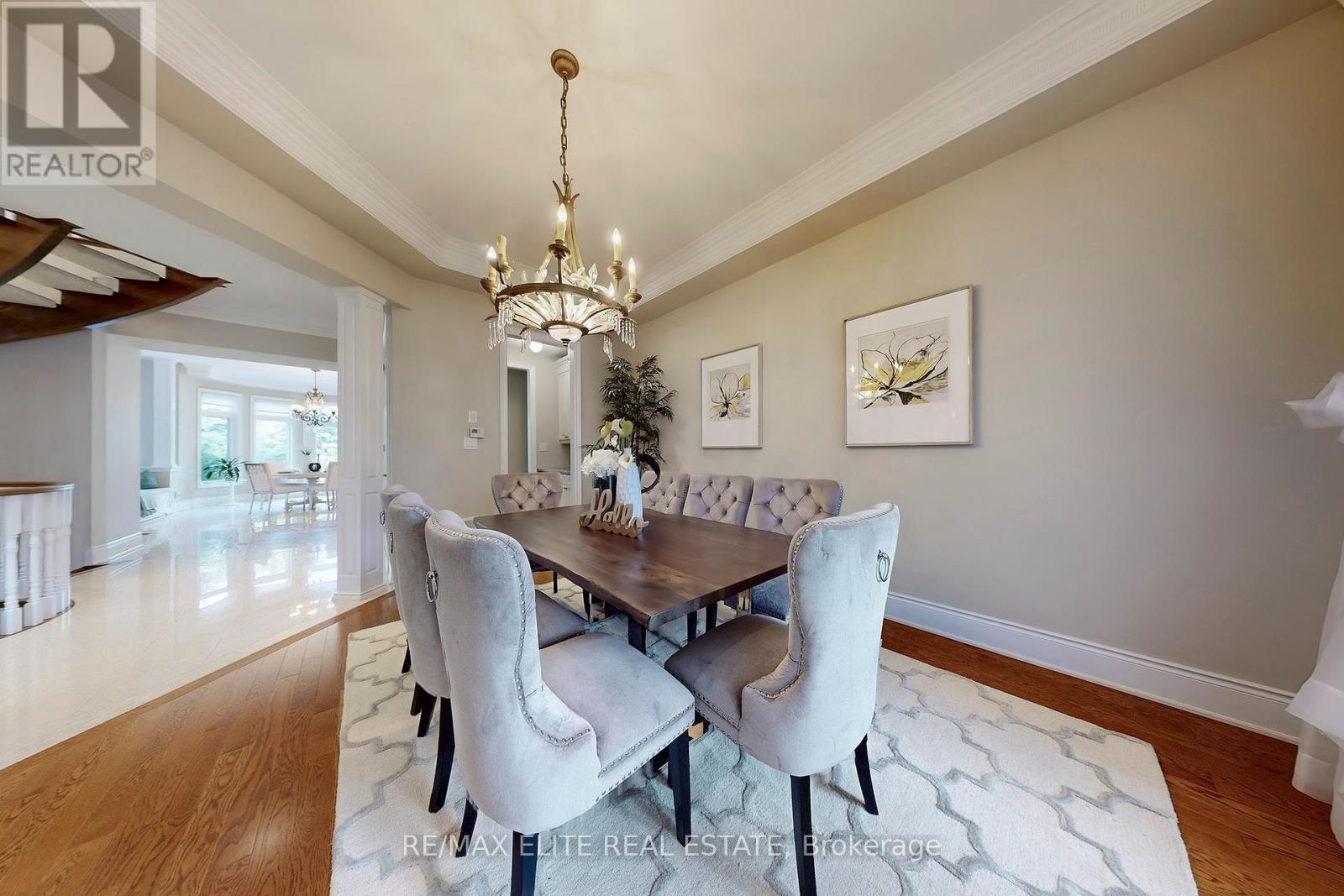 59 Carisbrooke Circle, Aurora, Ontario  L4G 0K4 - Photo 5 - N12436894