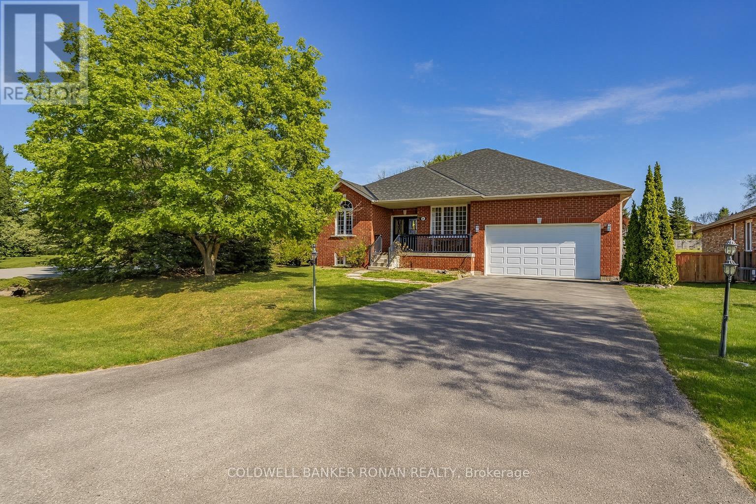 28 Dekker Street, Adjala-Tosorontio, Ontario  L0M 1J0 - Photo 1 - N12436897