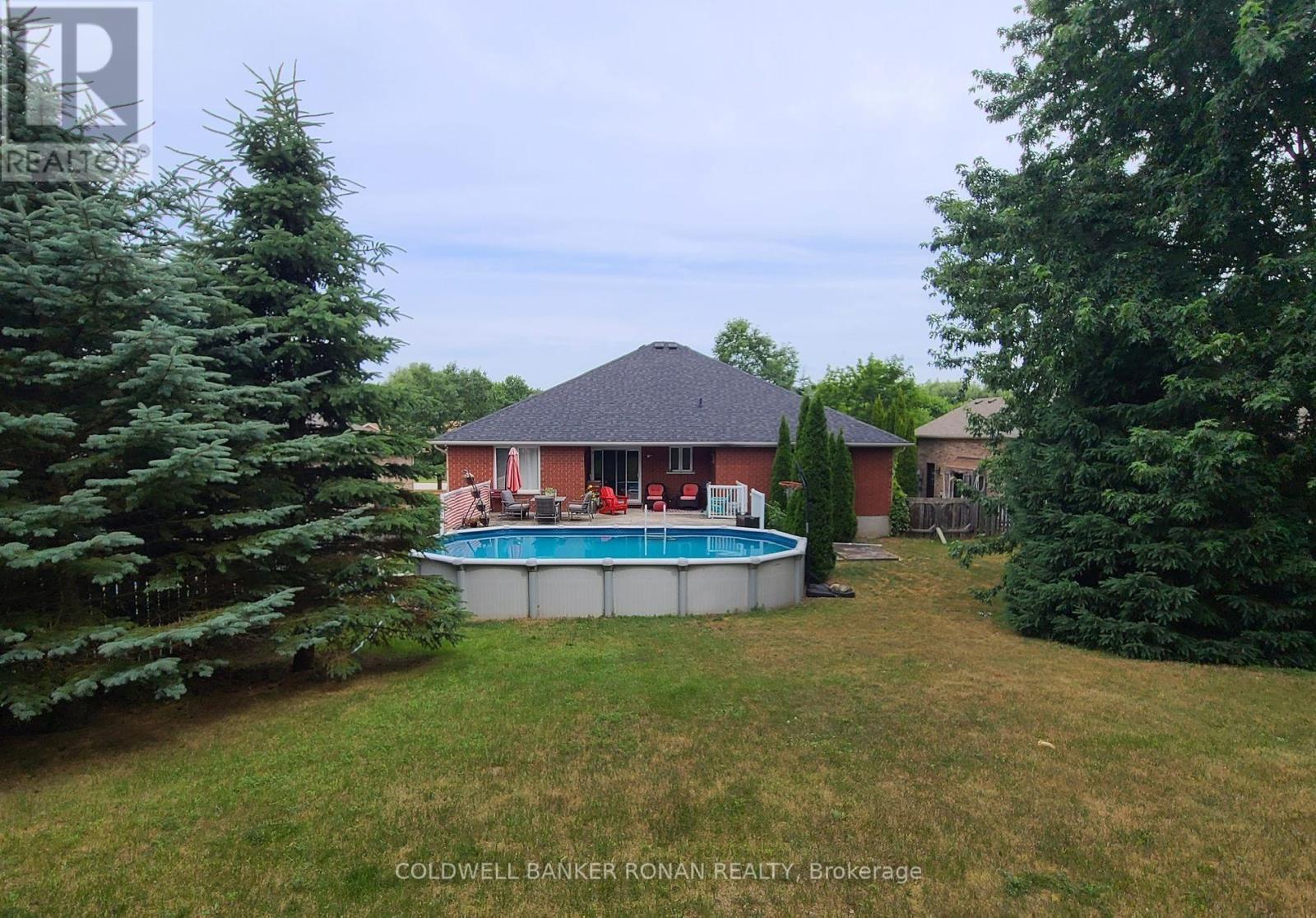 28 Dekker Street, Adjala-Tosorontio, Ontario  L0M 1J0 - Photo 4 - N12436897