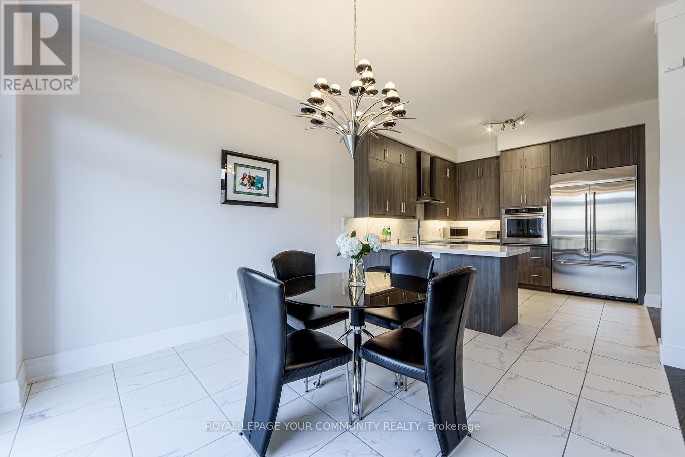 30 Tyndall Drive, Bradford West Gwillimbury, Ontario  L3Z 4G6 - Photo 11 - N12436905