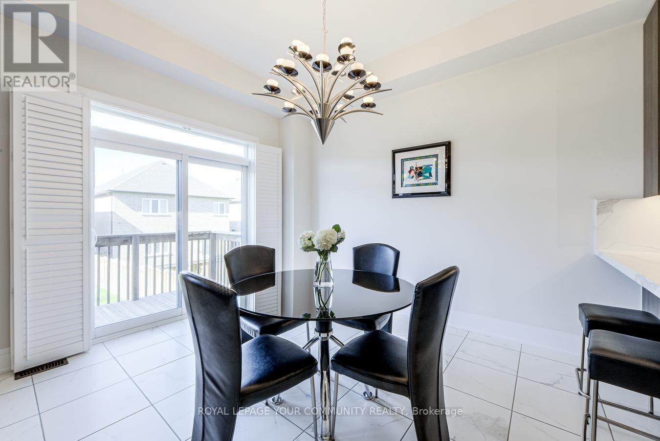 30 Tyndall Drive, Bradford West Gwillimbury, Ontario  L3Z 4G6 - Photo 12 - N12436905