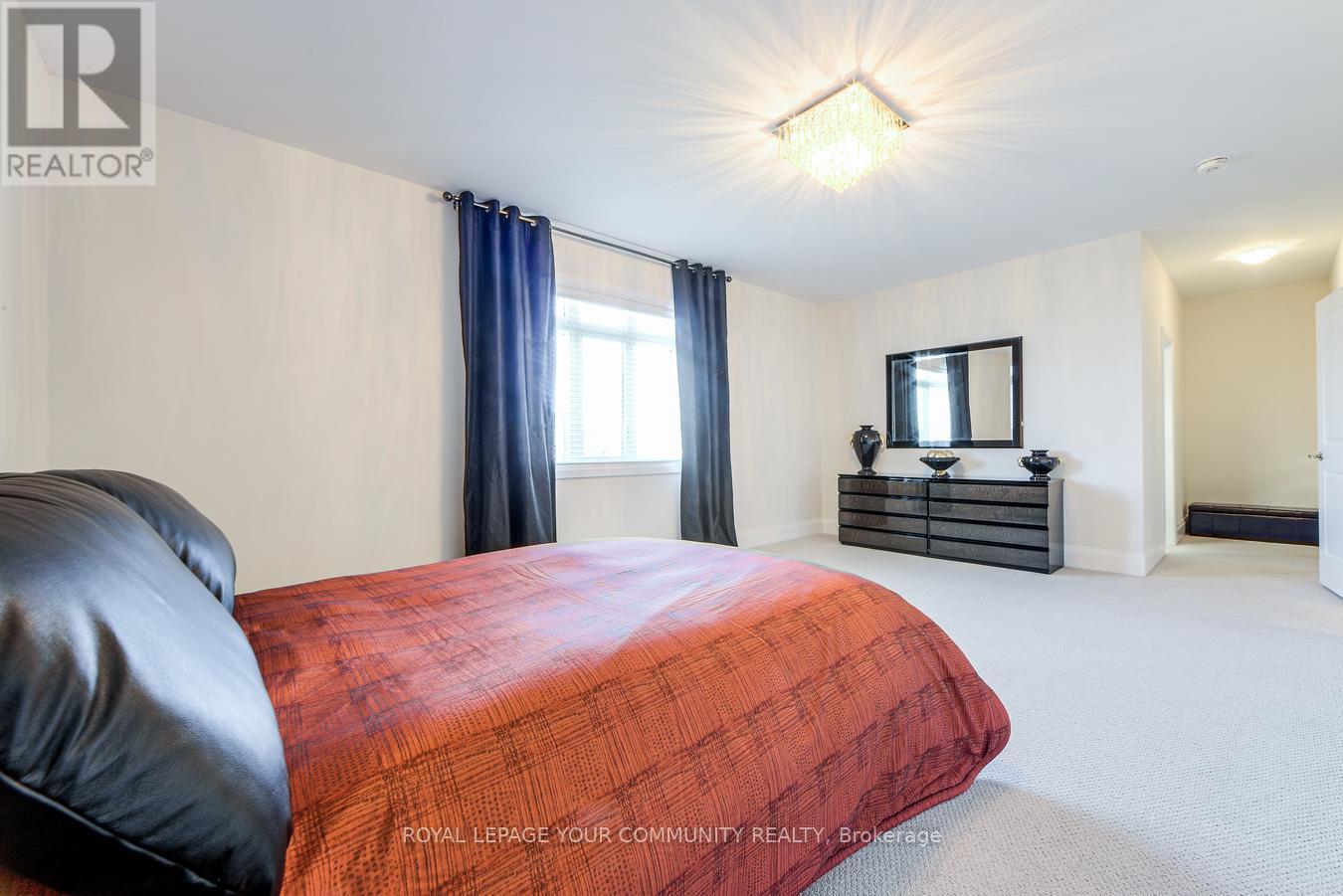 30 Tyndall Drive, Bradford West Gwillimbury, Ontario  L3Z 4G6 - Photo 26 - N12436905