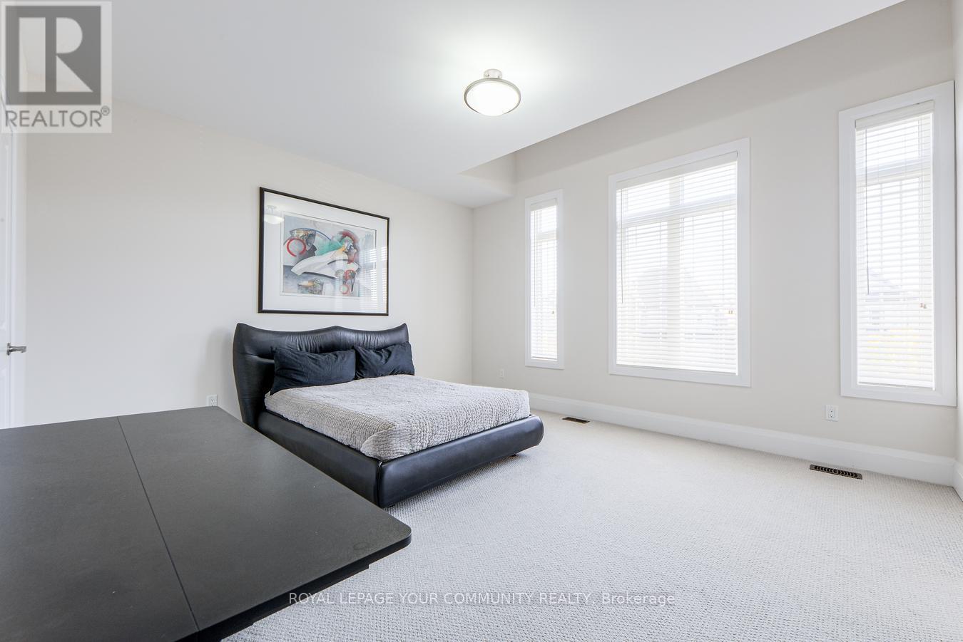 30 Tyndall Drive, Bradford West Gwillimbury, Ontario  L3Z 4G6 - Photo 31 - N12436905