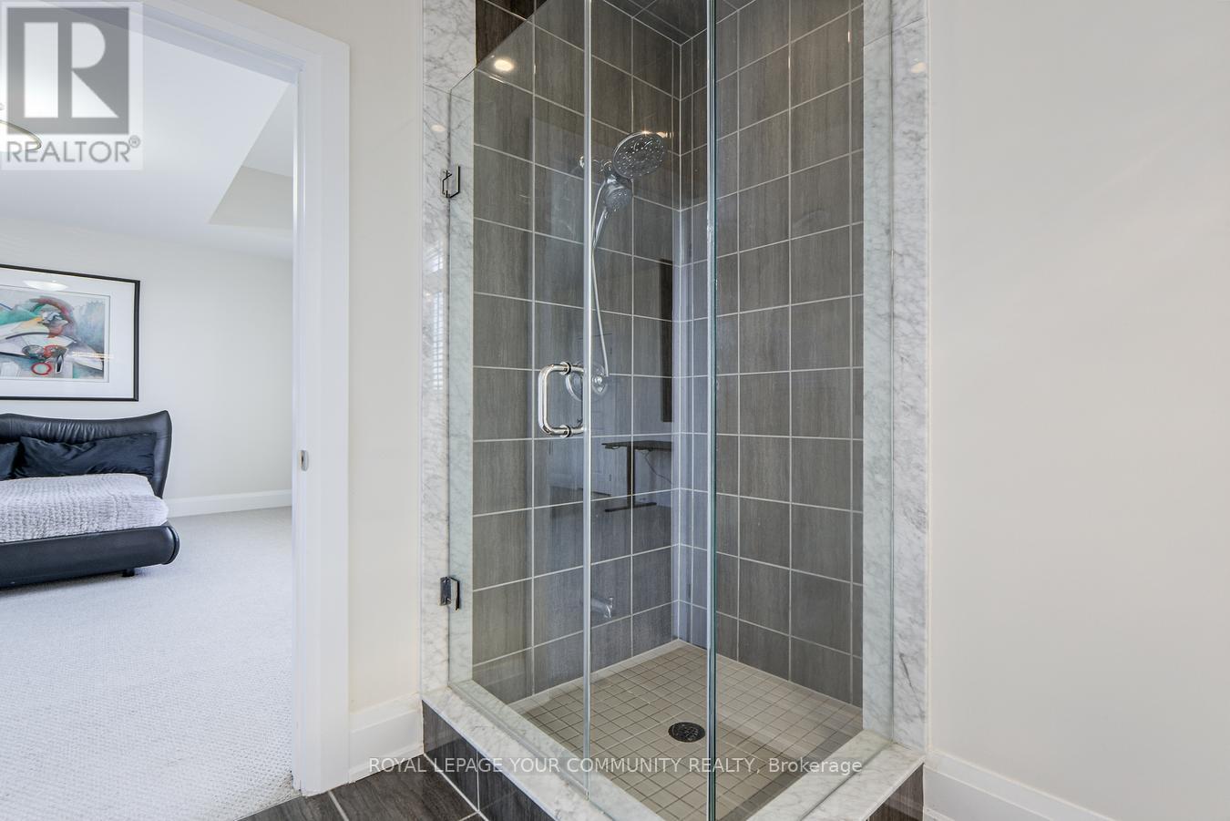30 Tyndall Drive, Bradford West Gwillimbury, Ontario  L3Z 4G6 - Photo 35 - N12436905