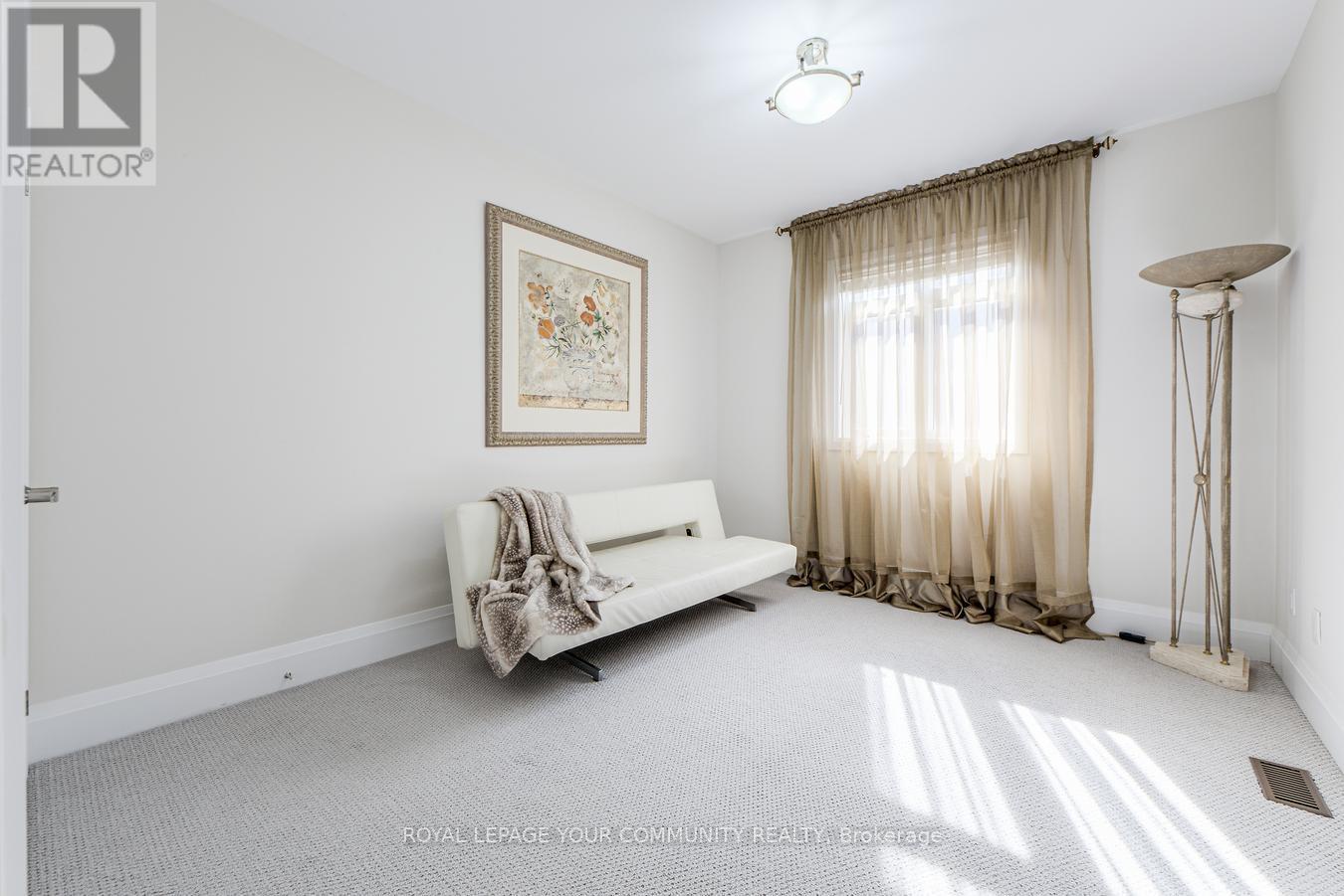 30 Tyndall Drive, Bradford West Gwillimbury, Ontario  L3Z 4G6 - Photo 36 - N12436905