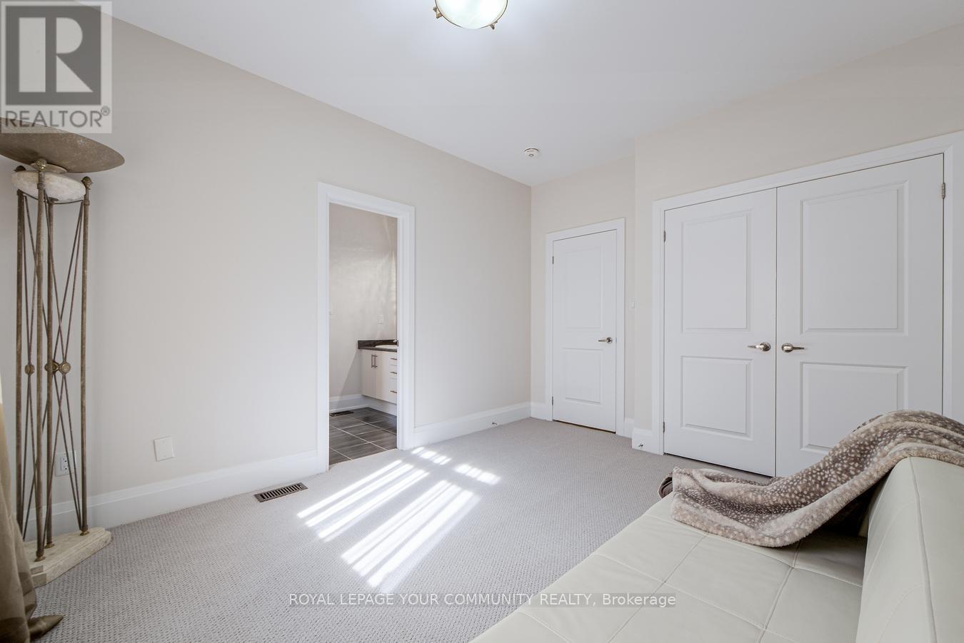 30 Tyndall Drive, Bradford West Gwillimbury, Ontario  L3Z 4G6 - Photo 38 - N12436905