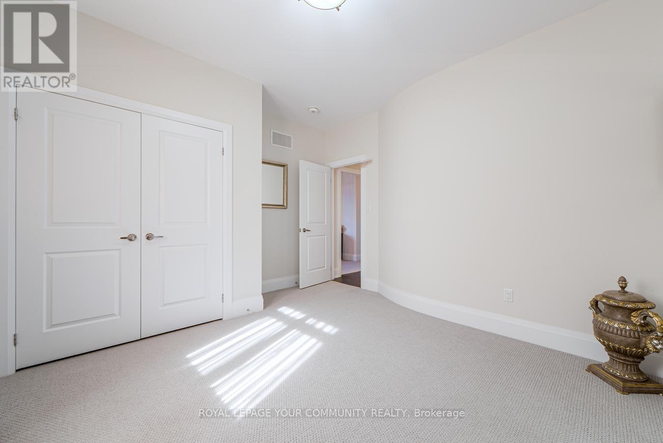 30 Tyndall Drive, Bradford West Gwillimbury, Ontario  L3Z 4G6 - Photo 43 - N12436905